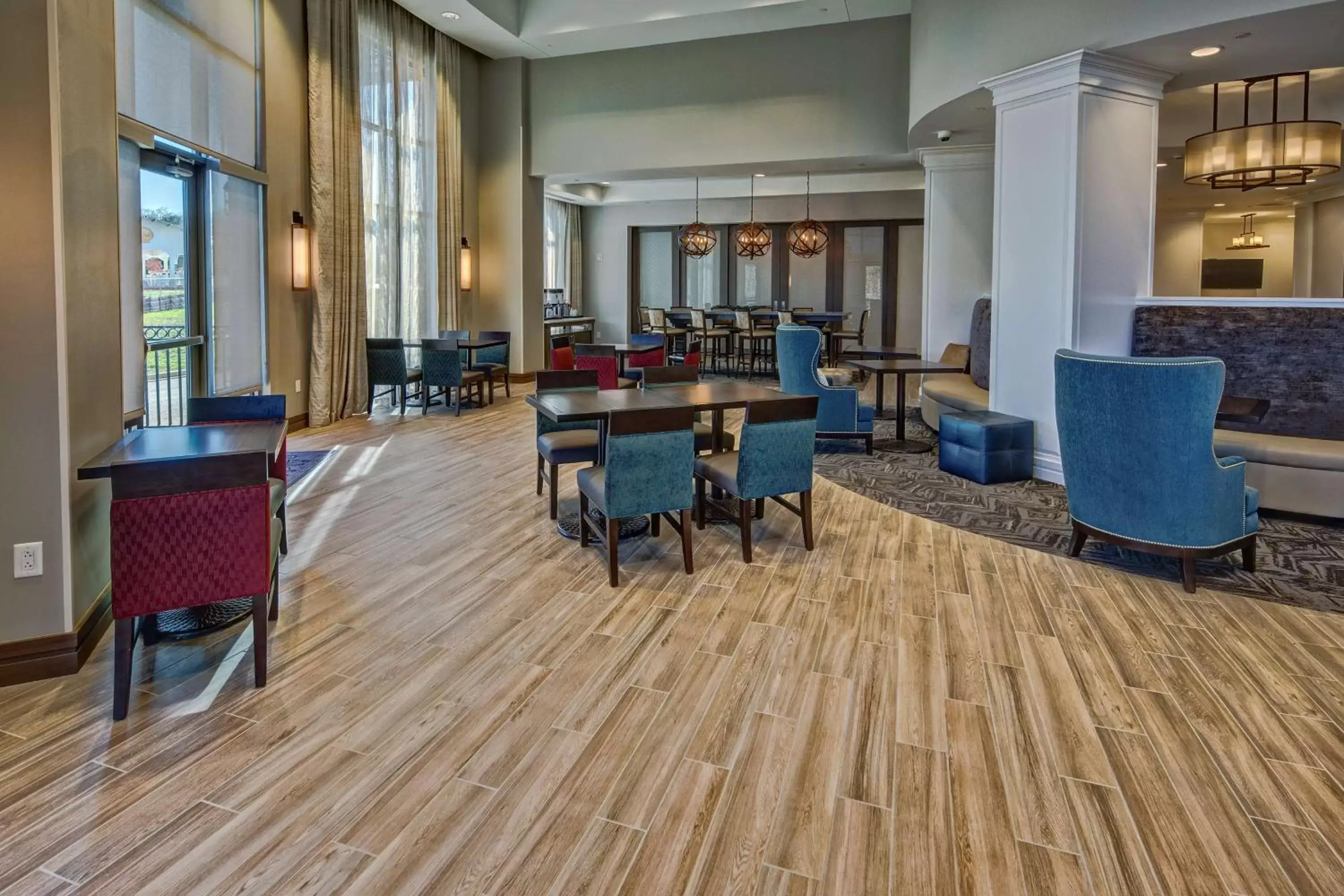 Dining area, Restaurant/Places to Eat in Hampton Inn & Suites Franklin Berry Farms, Tn