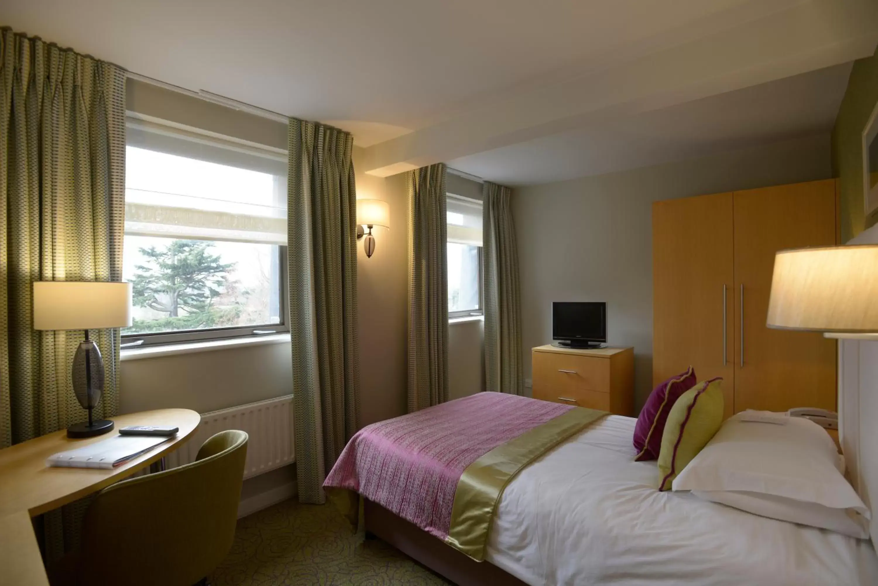 Standard Single Room in The Lensbury Resort