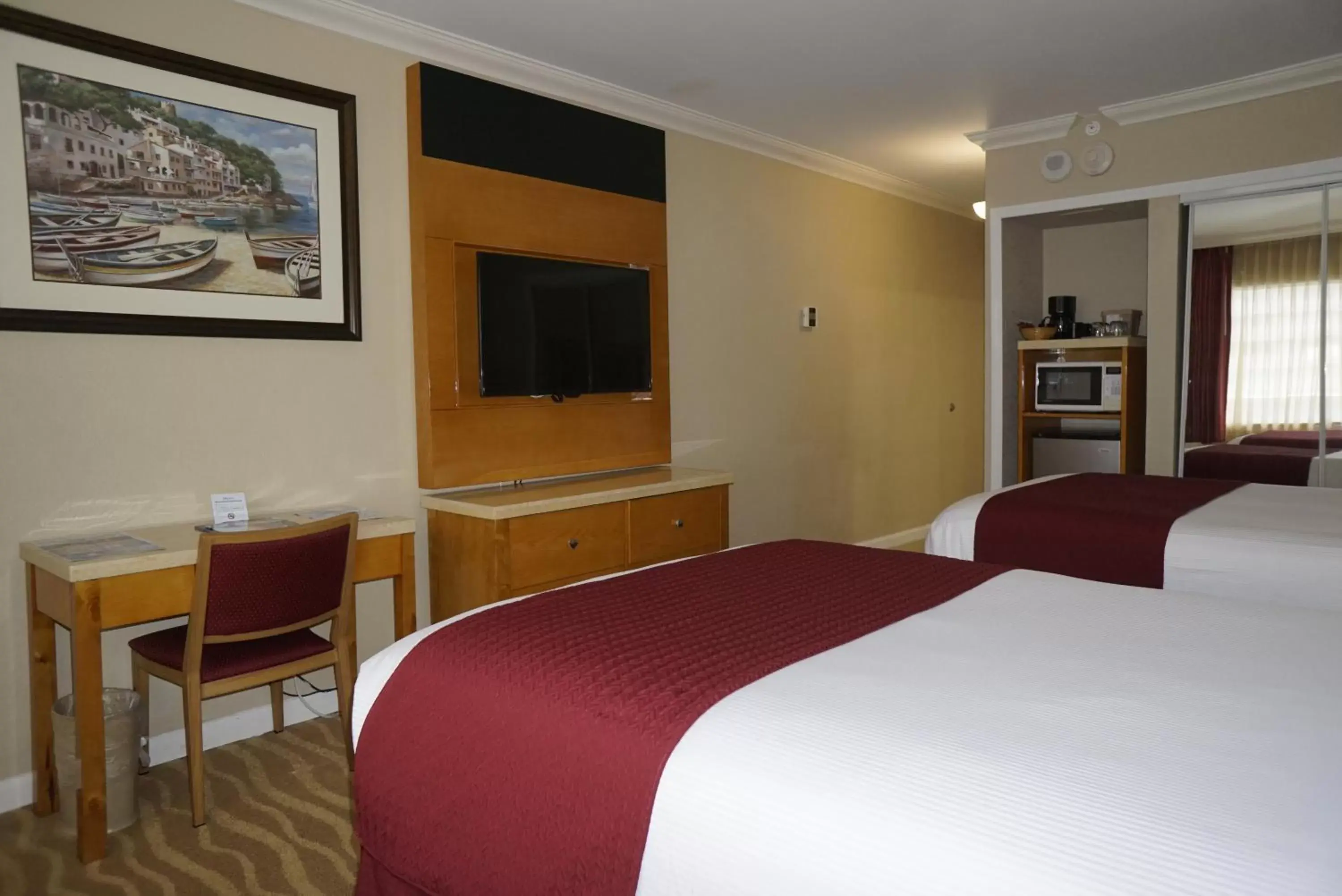 Bed in Ocean Sky Hotel & Resort