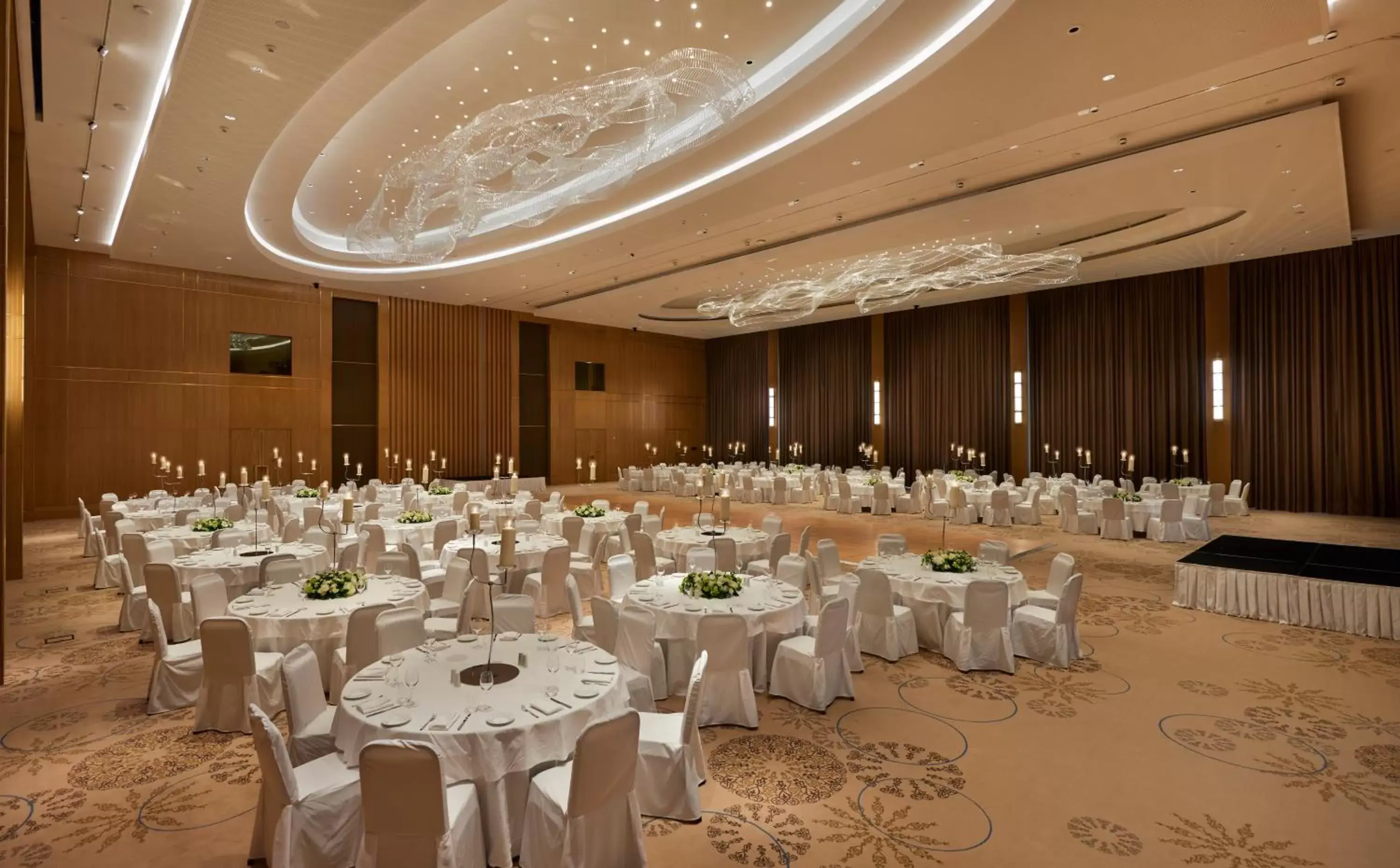 Restaurant/places to eat, Banquet Facilities in Hyatt Regency Tashkent