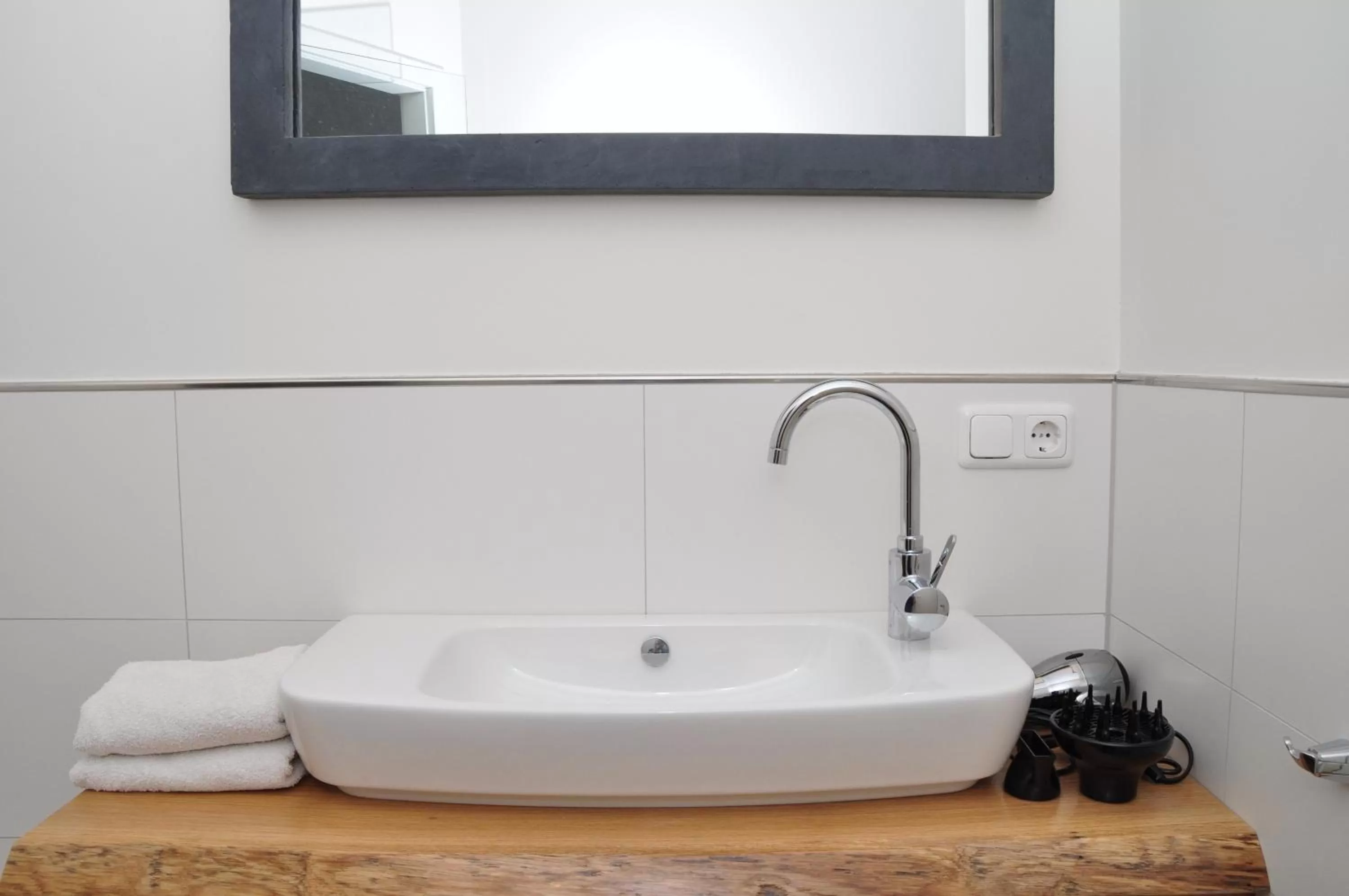 Bathroom in Six! Eat Work Sleep