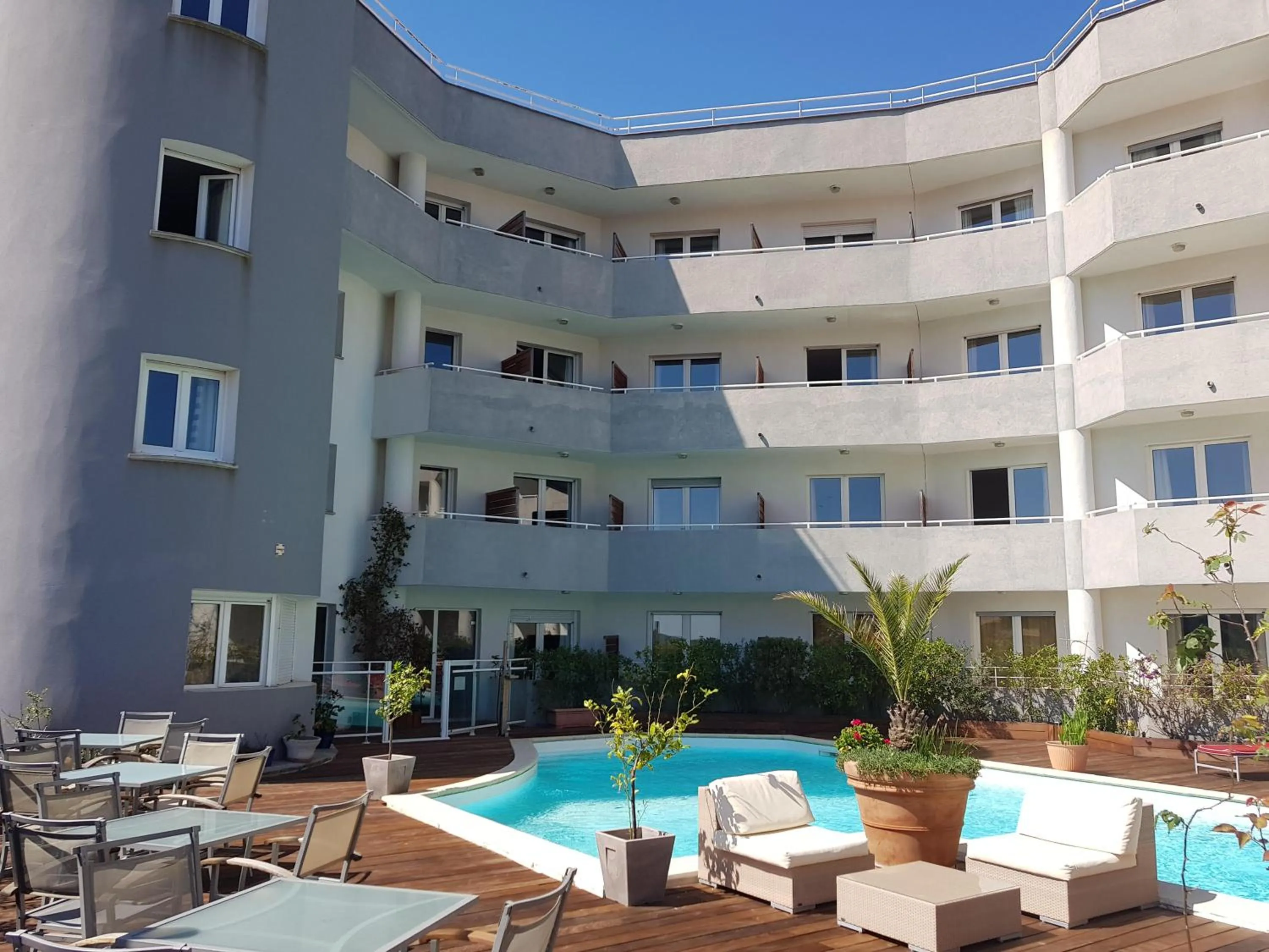 Property building in Hotel Le Tilbury