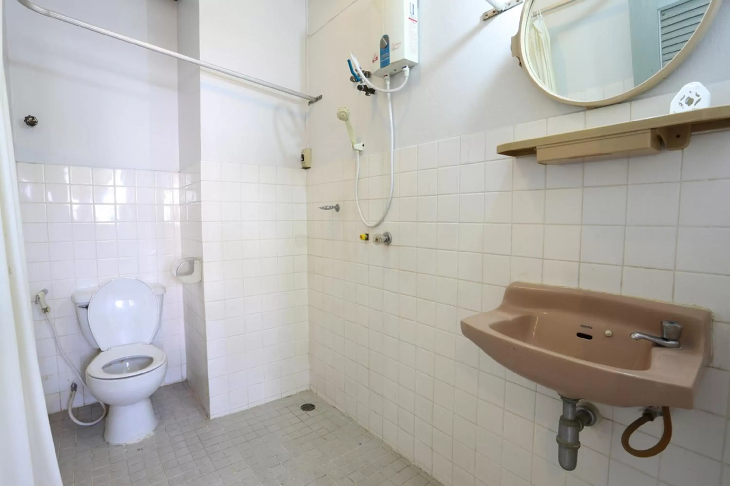 Shower, Bathroom in Chomdoi House Hotel SHA Extra Plus