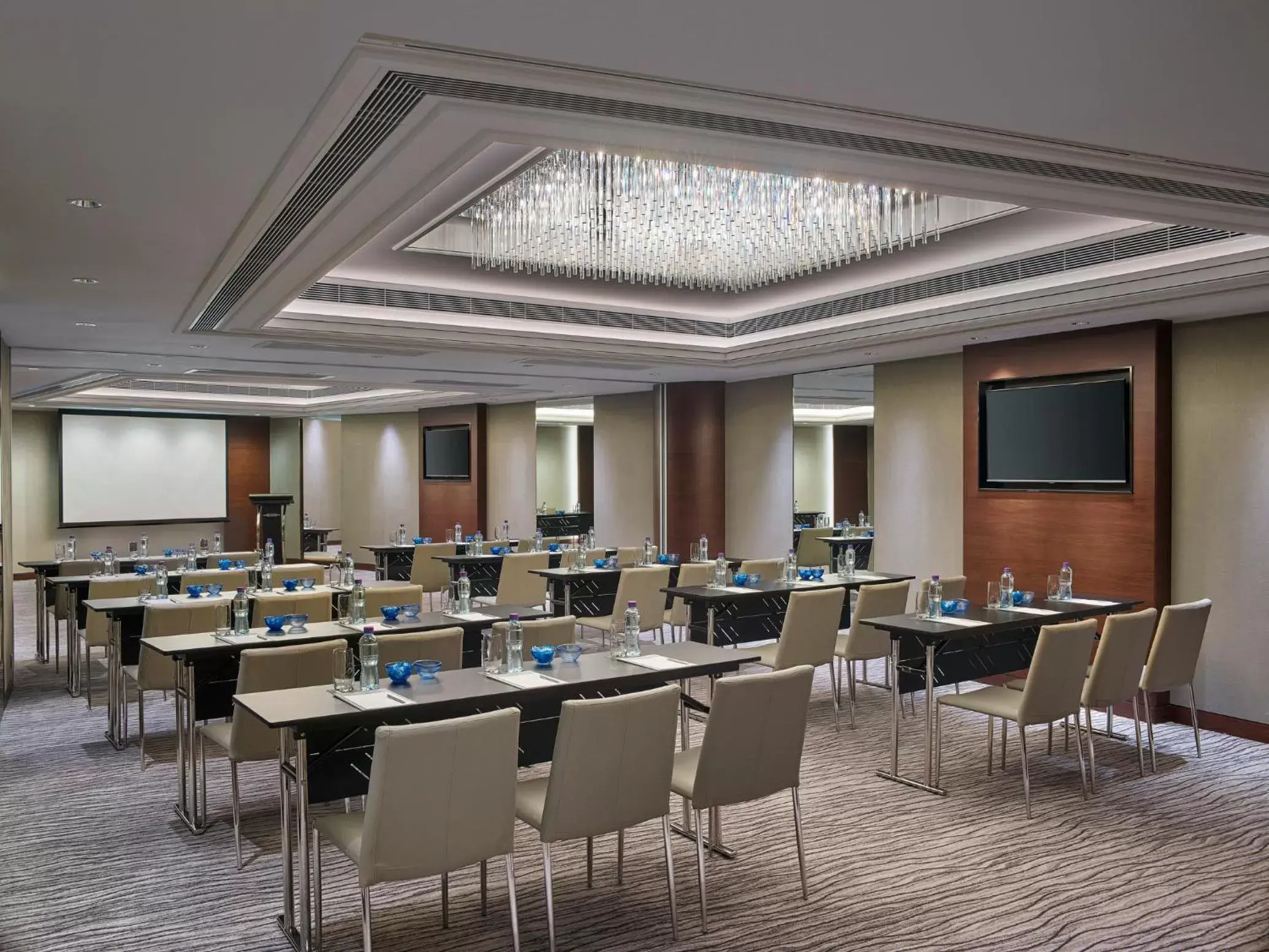 Meeting/conference room, Business Area/Conference Room in New World Millennium Hong Kong Hotel
