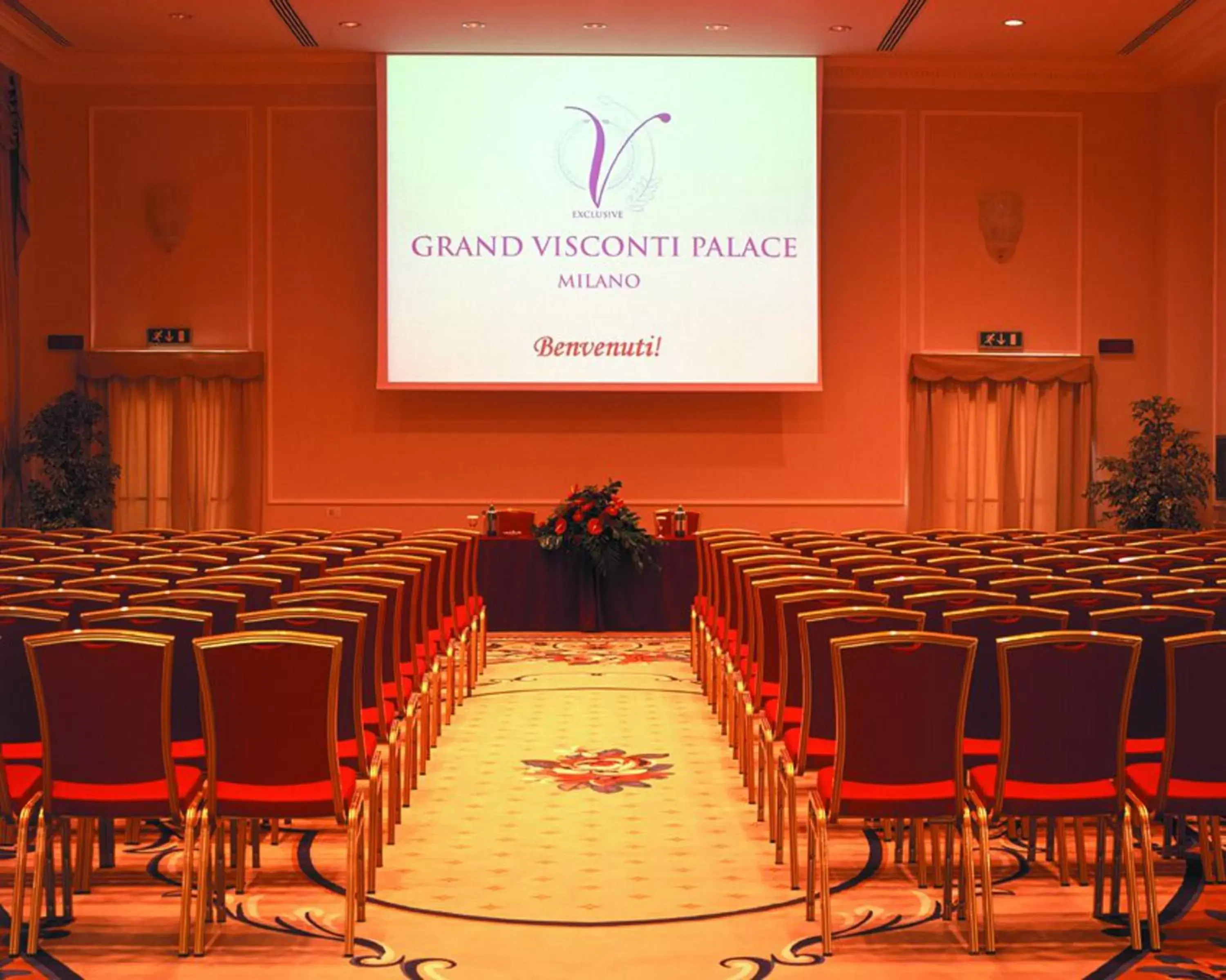 Business facilities in Grand Visconti Palace