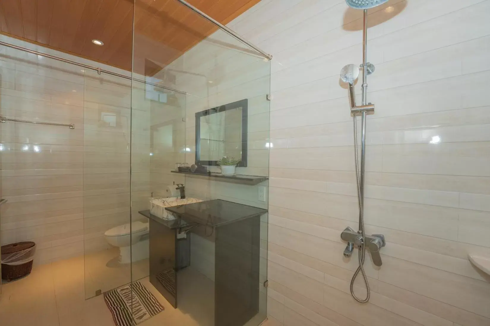 Shower, Bathroom in Betel Garden Villa