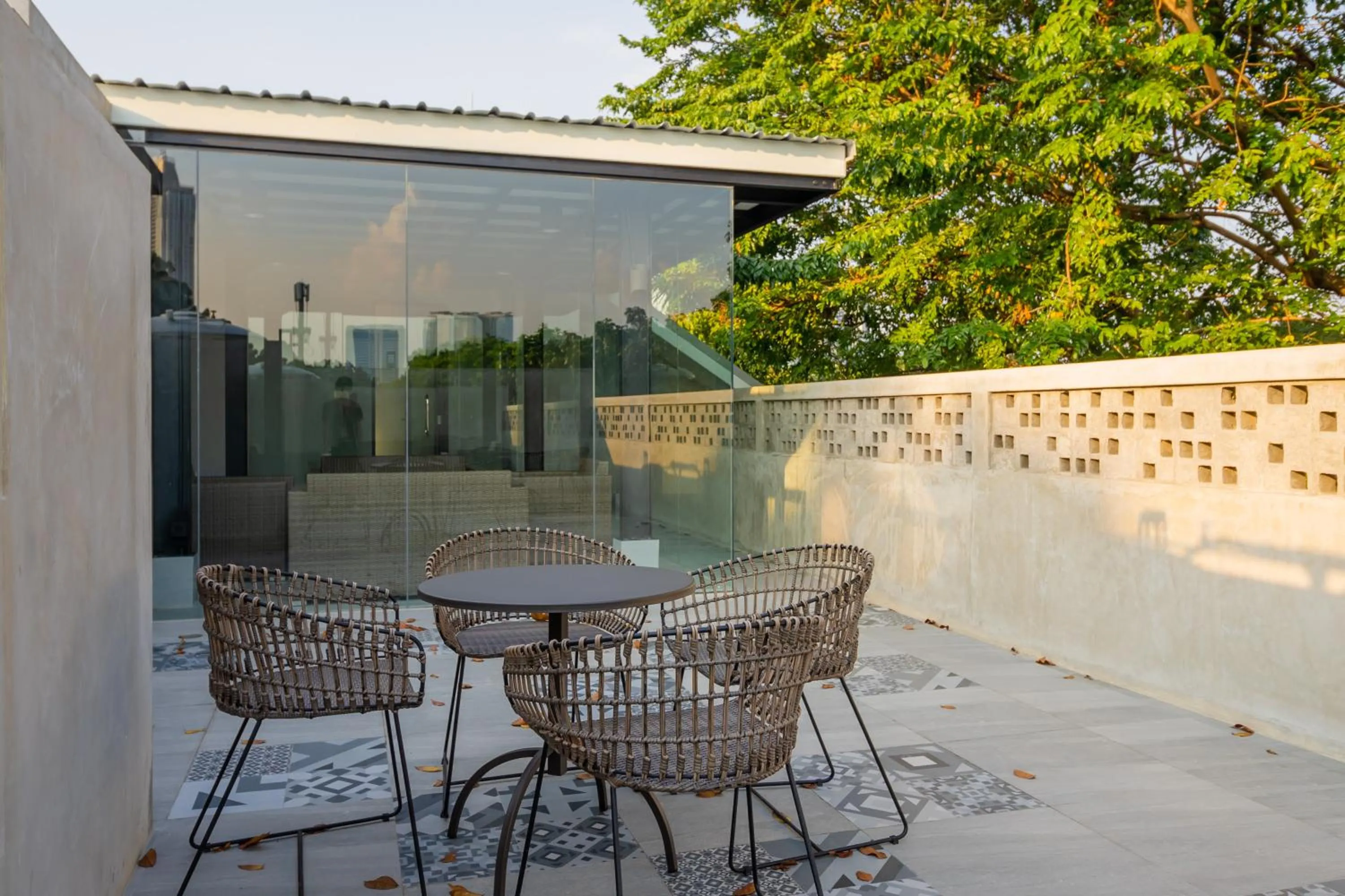 Balcony/Terrace in RedDoorz Plus near Senayan City