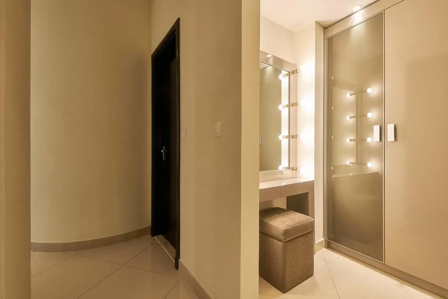 Bedroom, Bathroom in Bahi Ajman Palace Hotel