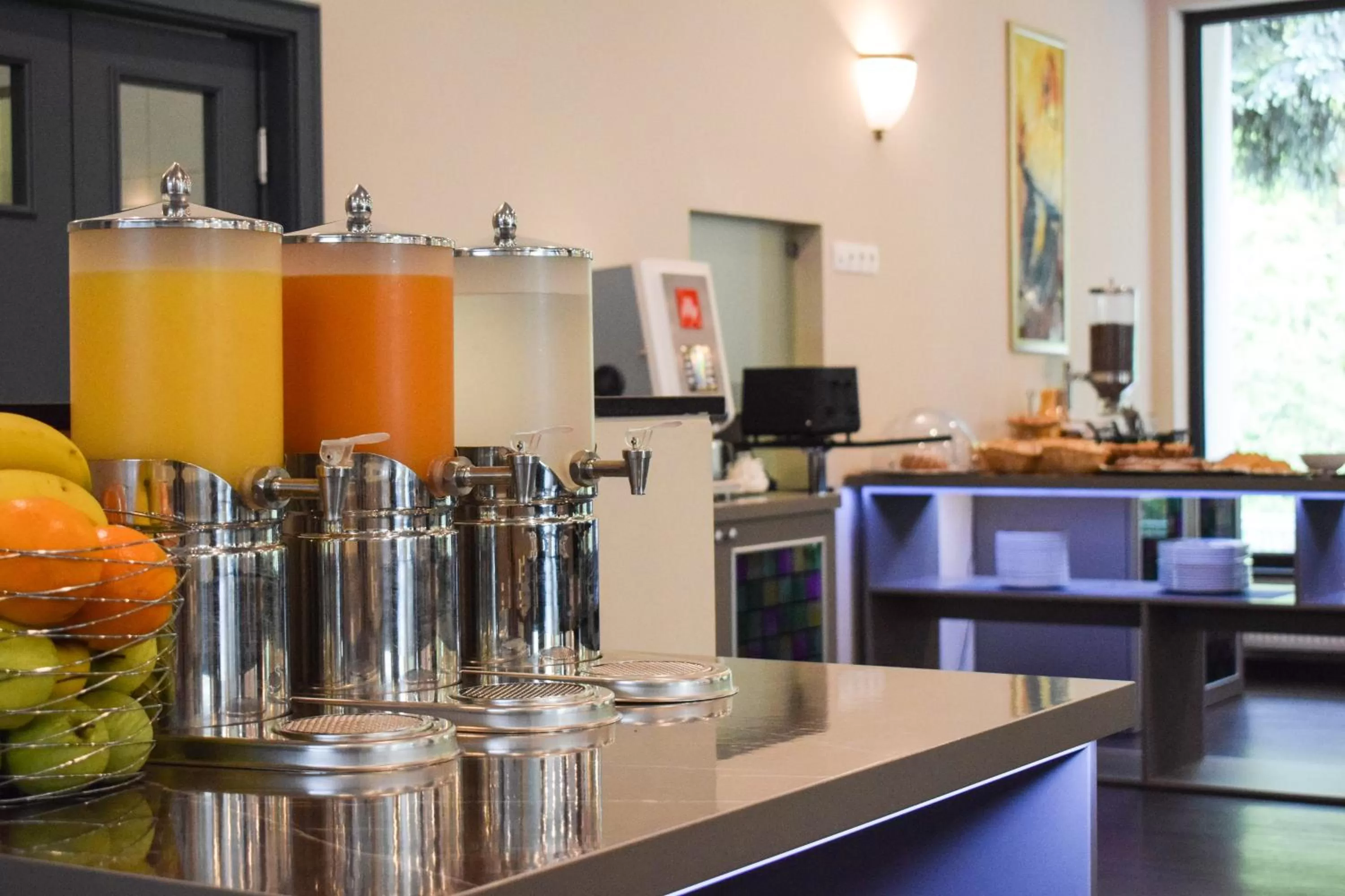 Breakfast in Parkhotel Carlsbad Inn