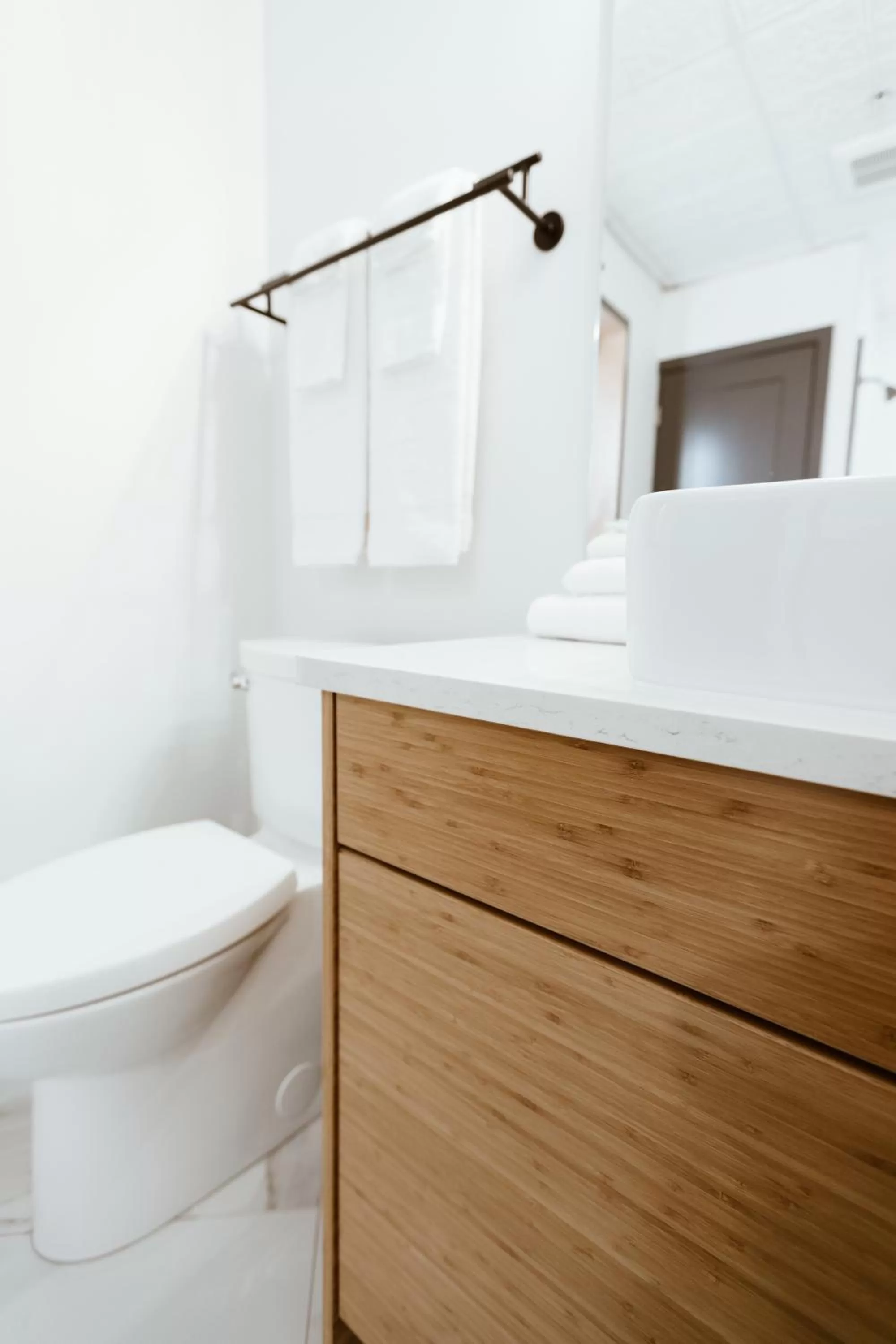 Bathroom in The Flying Steamshovel Inn