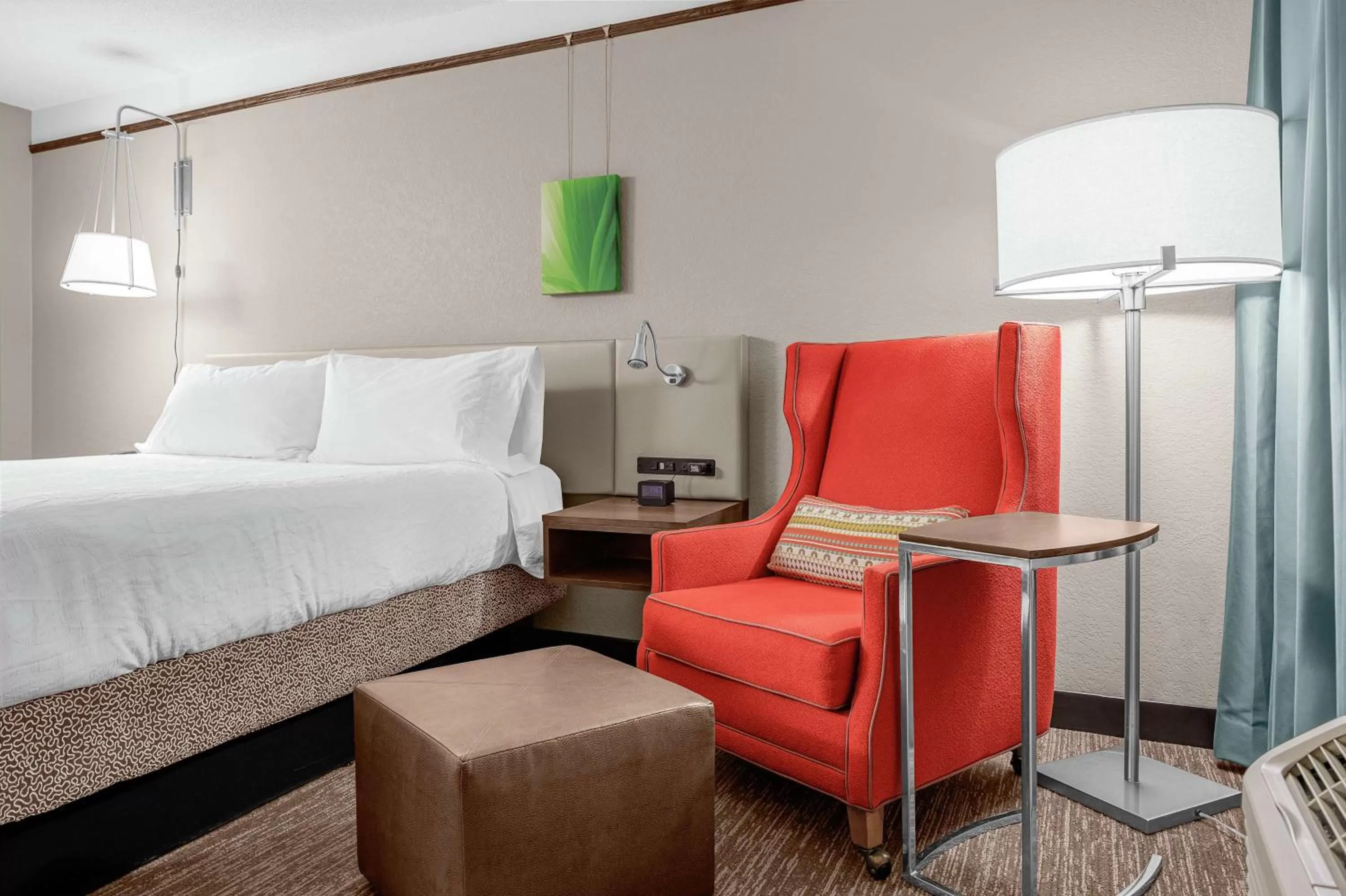 Bed in Hilton Garden Inn Wilmington Mayfaire Town Center