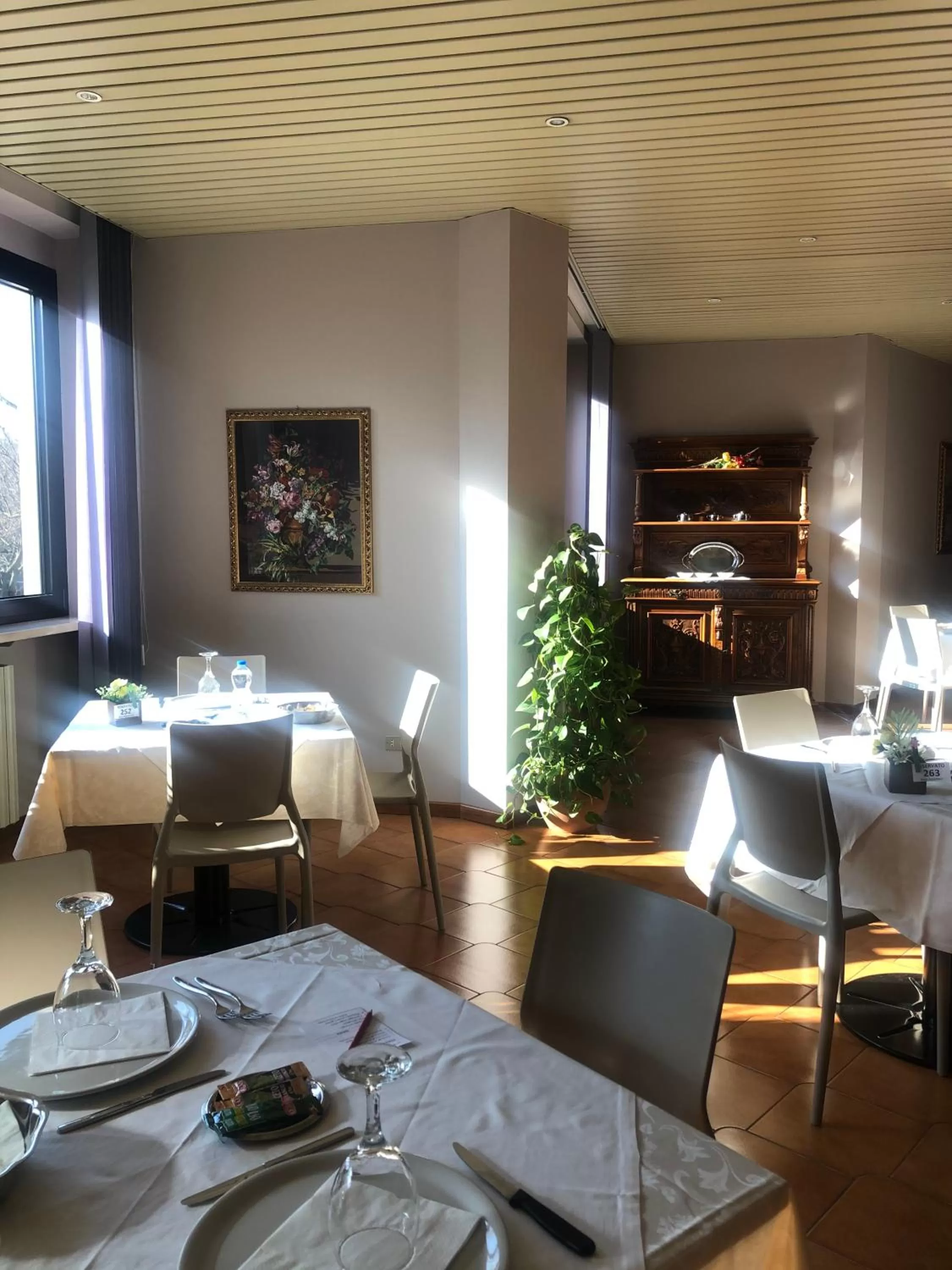 Restaurant/Places to Eat in Casa dell'Ospite