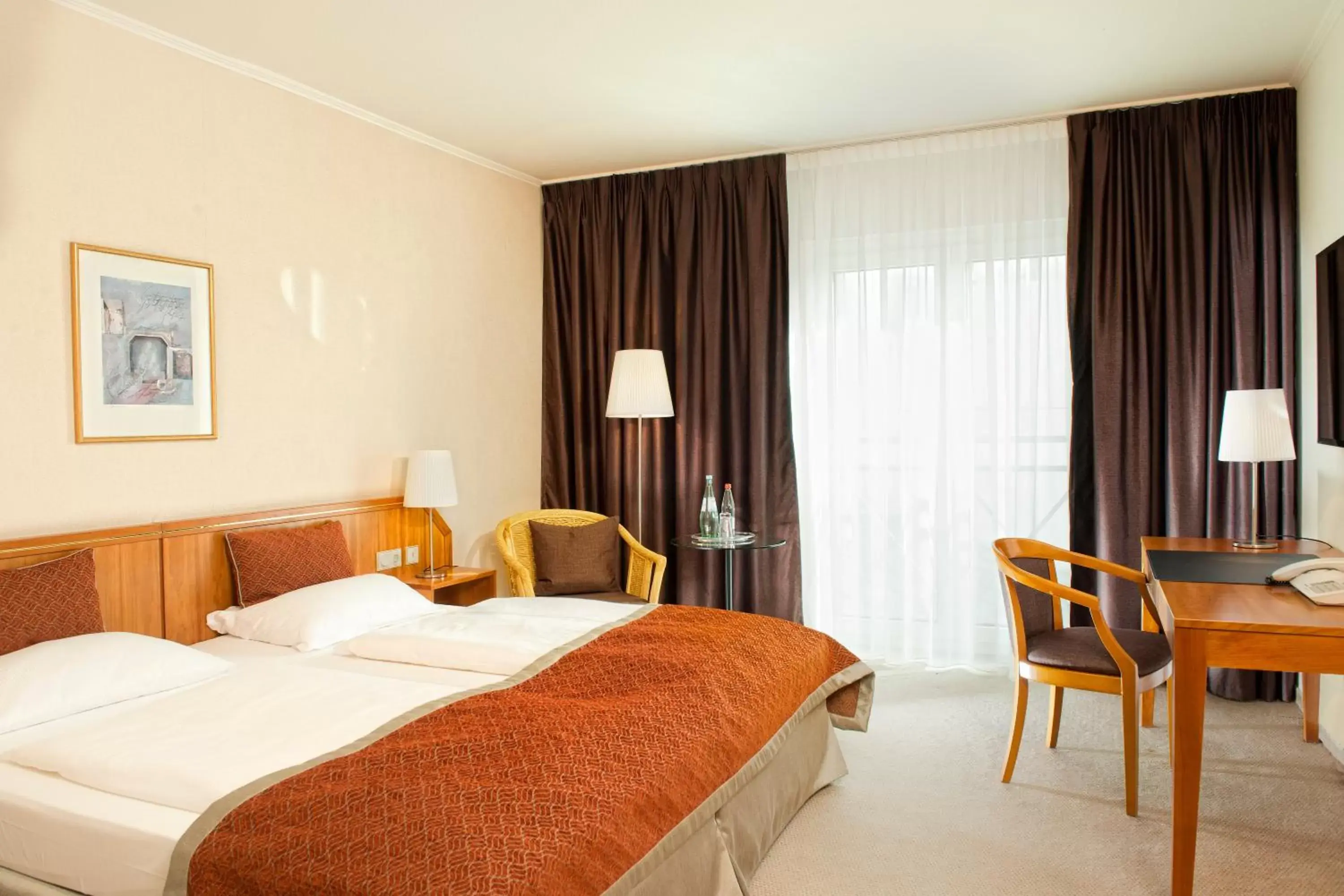 Photo of the whole room, Bed in Wyndham Hannover Atrium Photo of the whole room, Bed in Wyndham Hannover Atrium