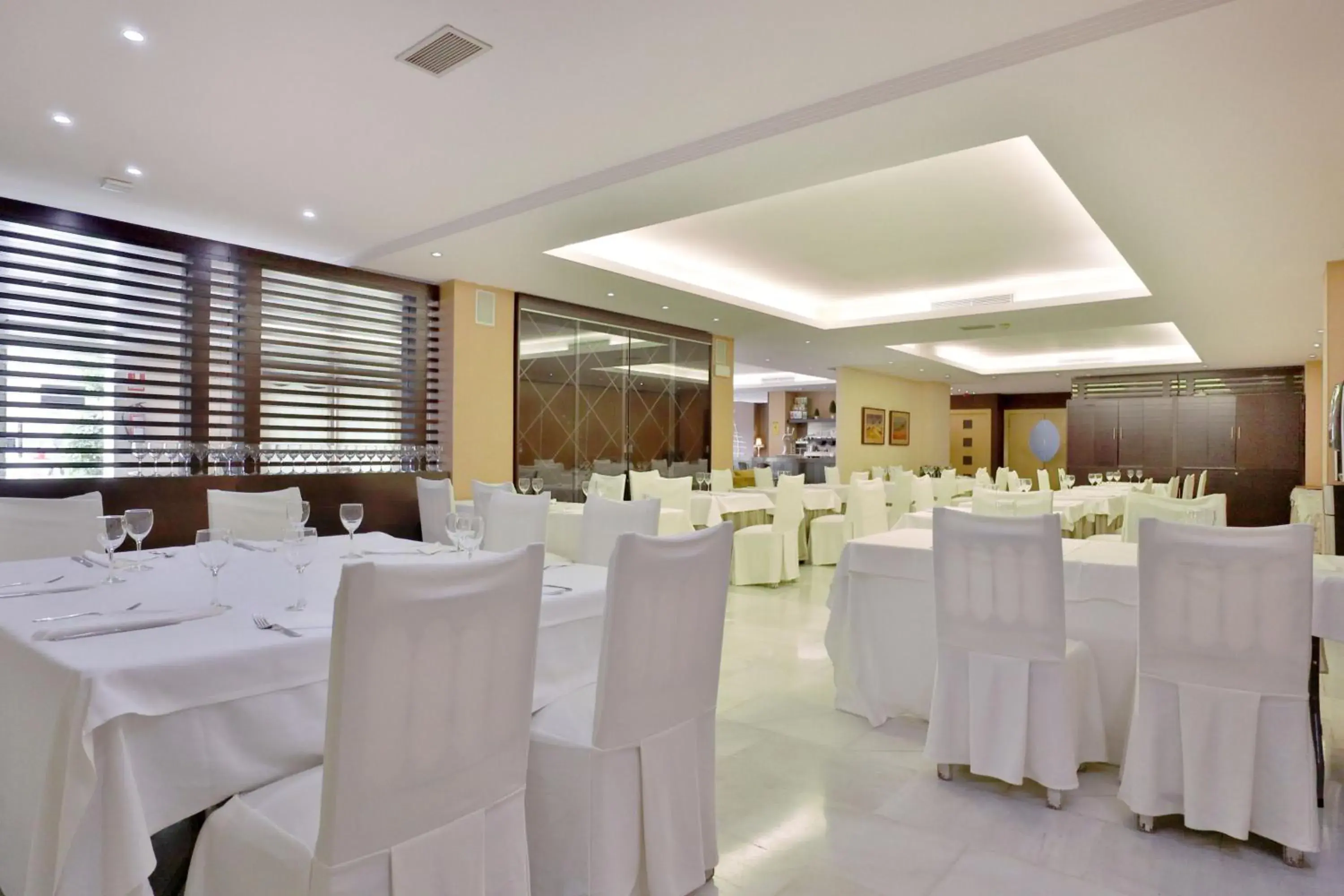 Food and drinks, Banquet Facilities in Hotel Oasis