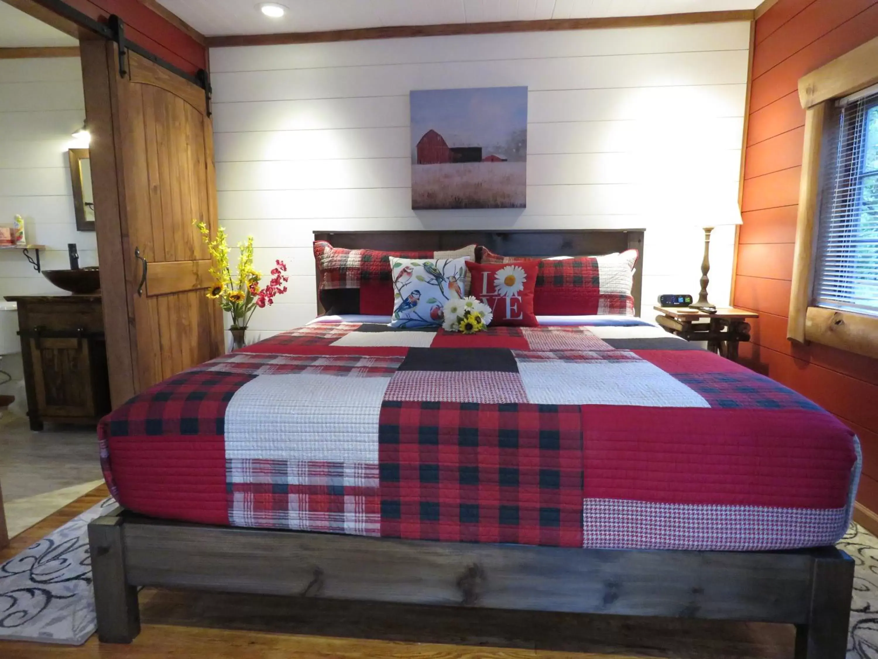 Bed in Tall Pines Inn