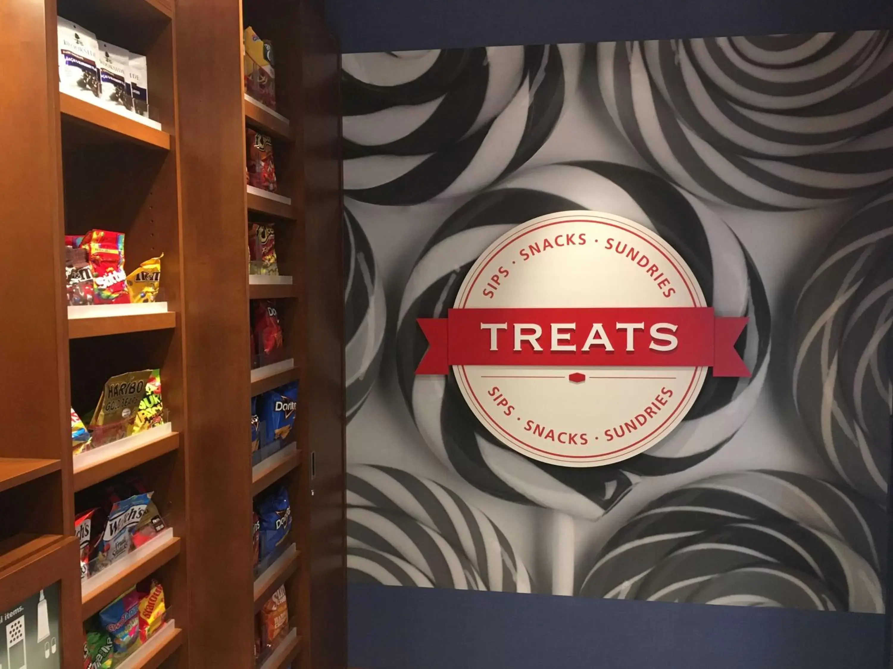 Restaurant/places to eat in Hampton Inn & Suites Newburgh Stewart Airport, NY Restaurant/places to eat in Hampton Inn & Suites Newburgh Stewart Airport, NY