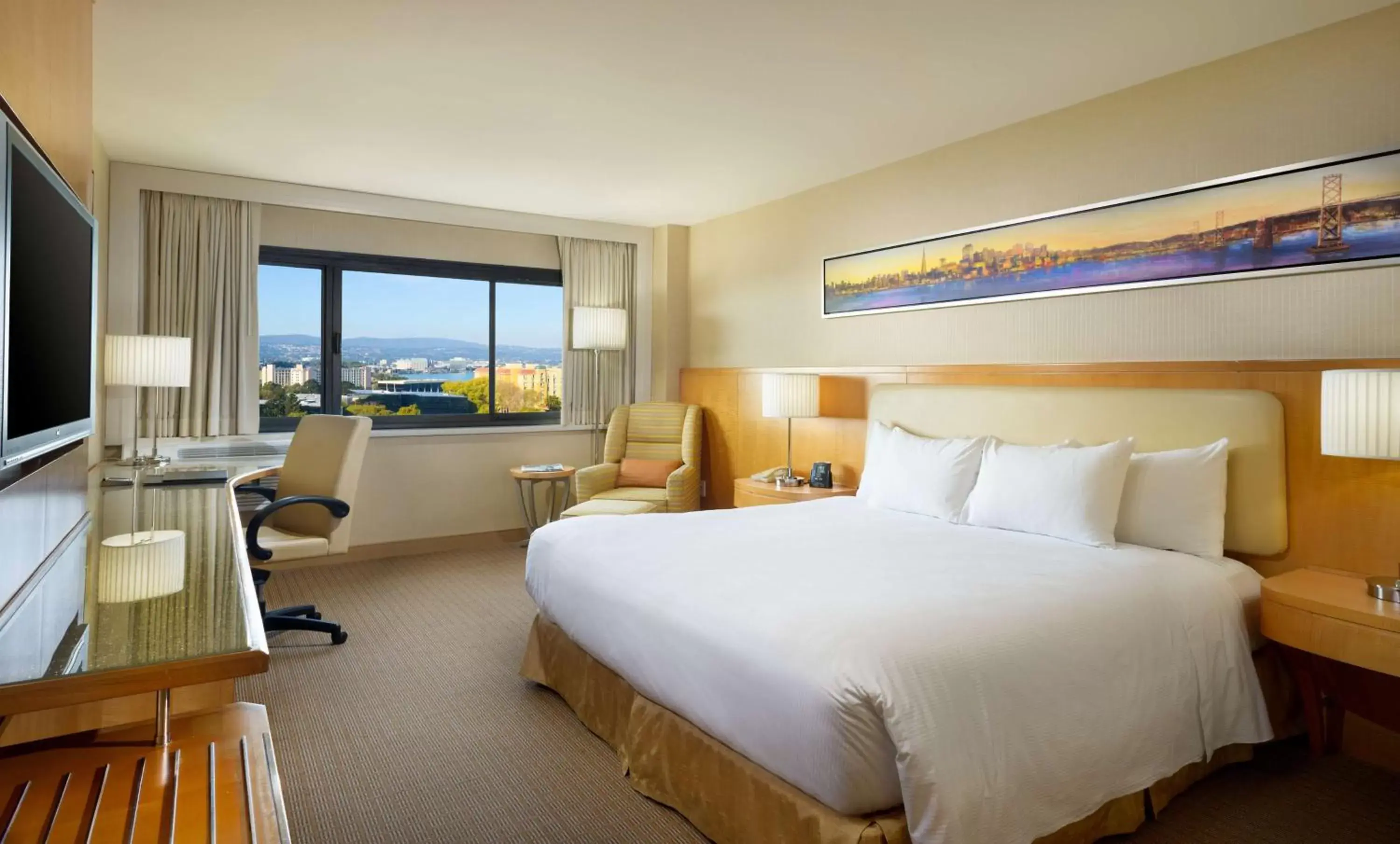 Bedroom in Hilton San Francisco Airport Bayfront - No Resort Fee