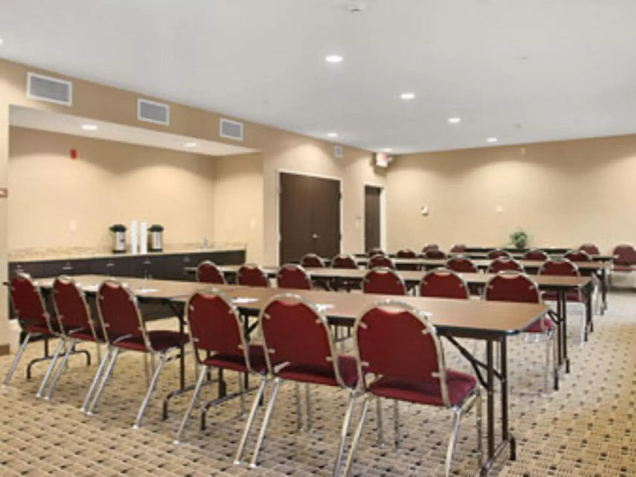 Business facilities in Microtel Inn & Suites Mansfield PA