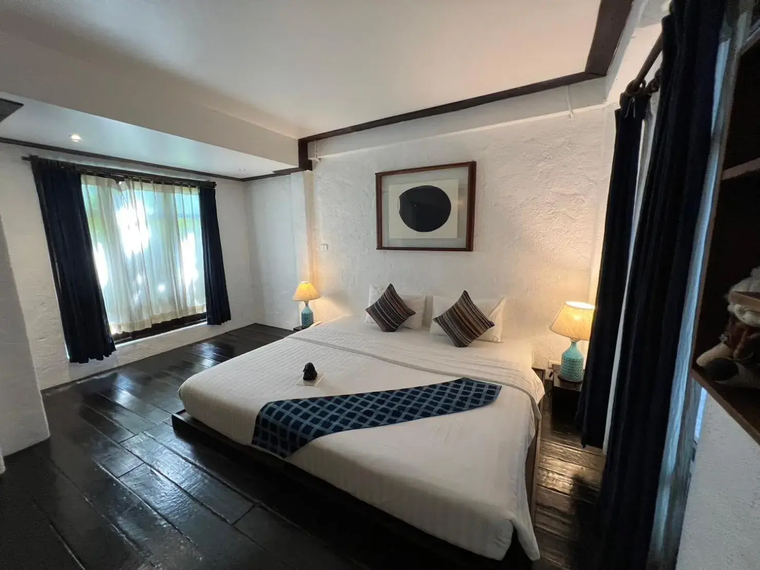 Property building, Bed in Banthai Village Hotel