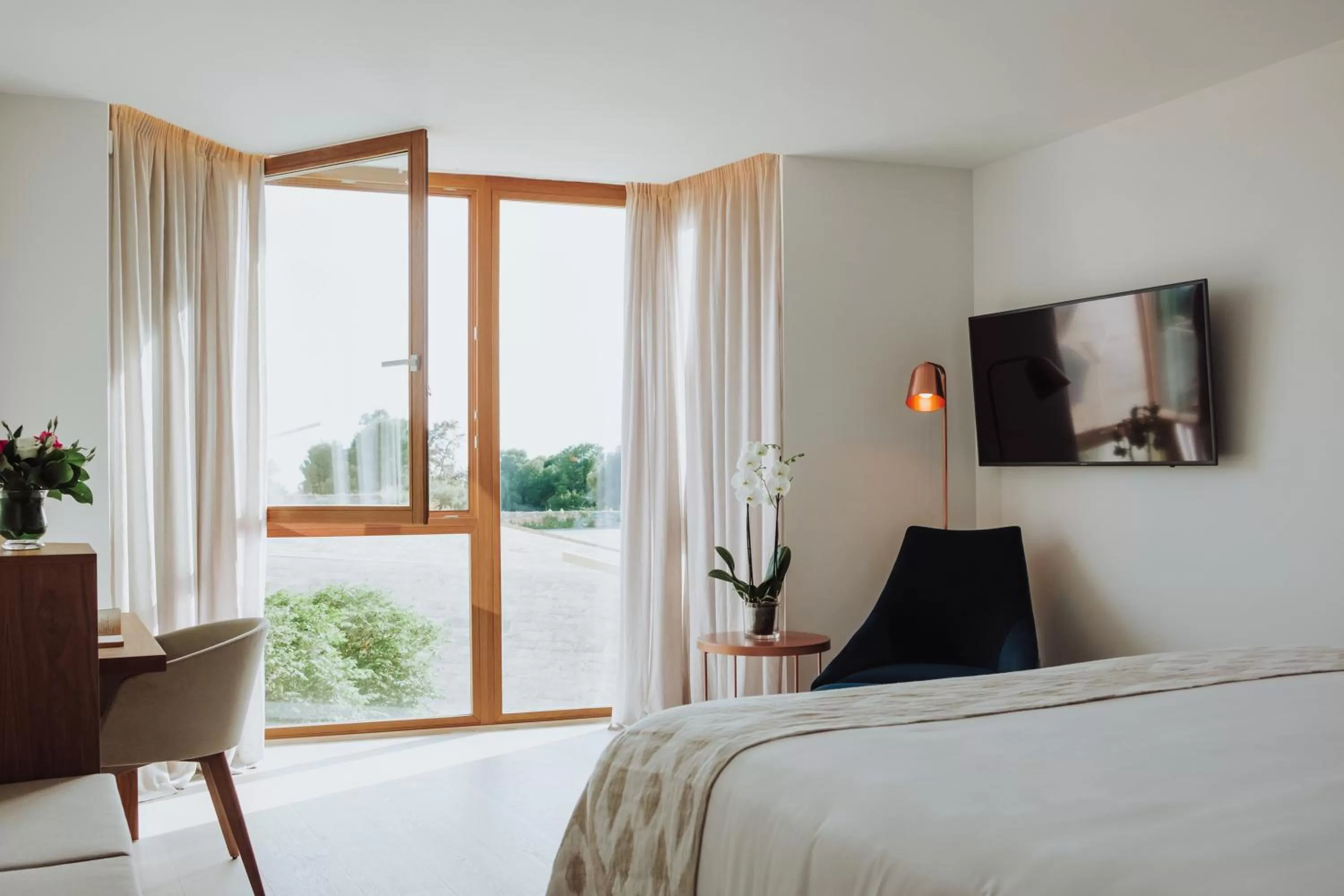 Garden view, Bed in Es Princep - The Leading Hotels of the World