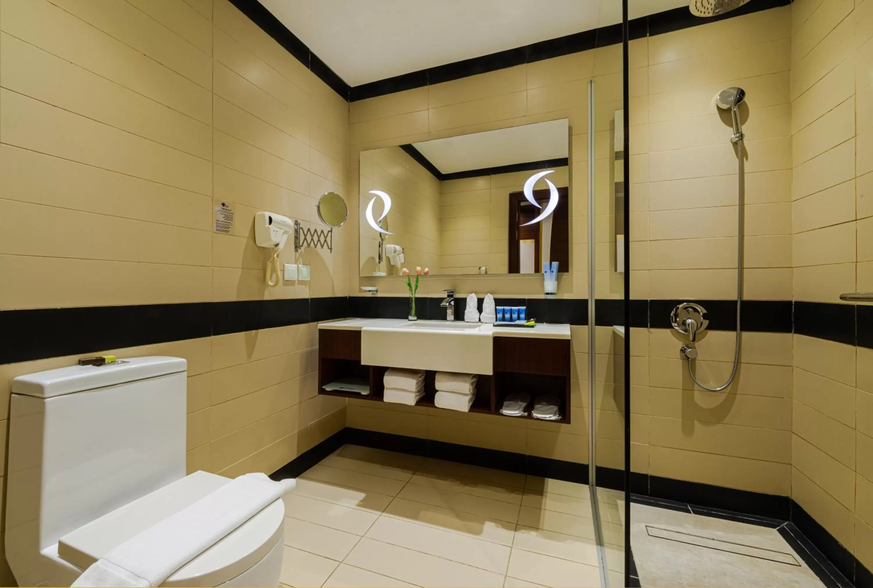 Shower in Blue Diamond Hotel Jeddah