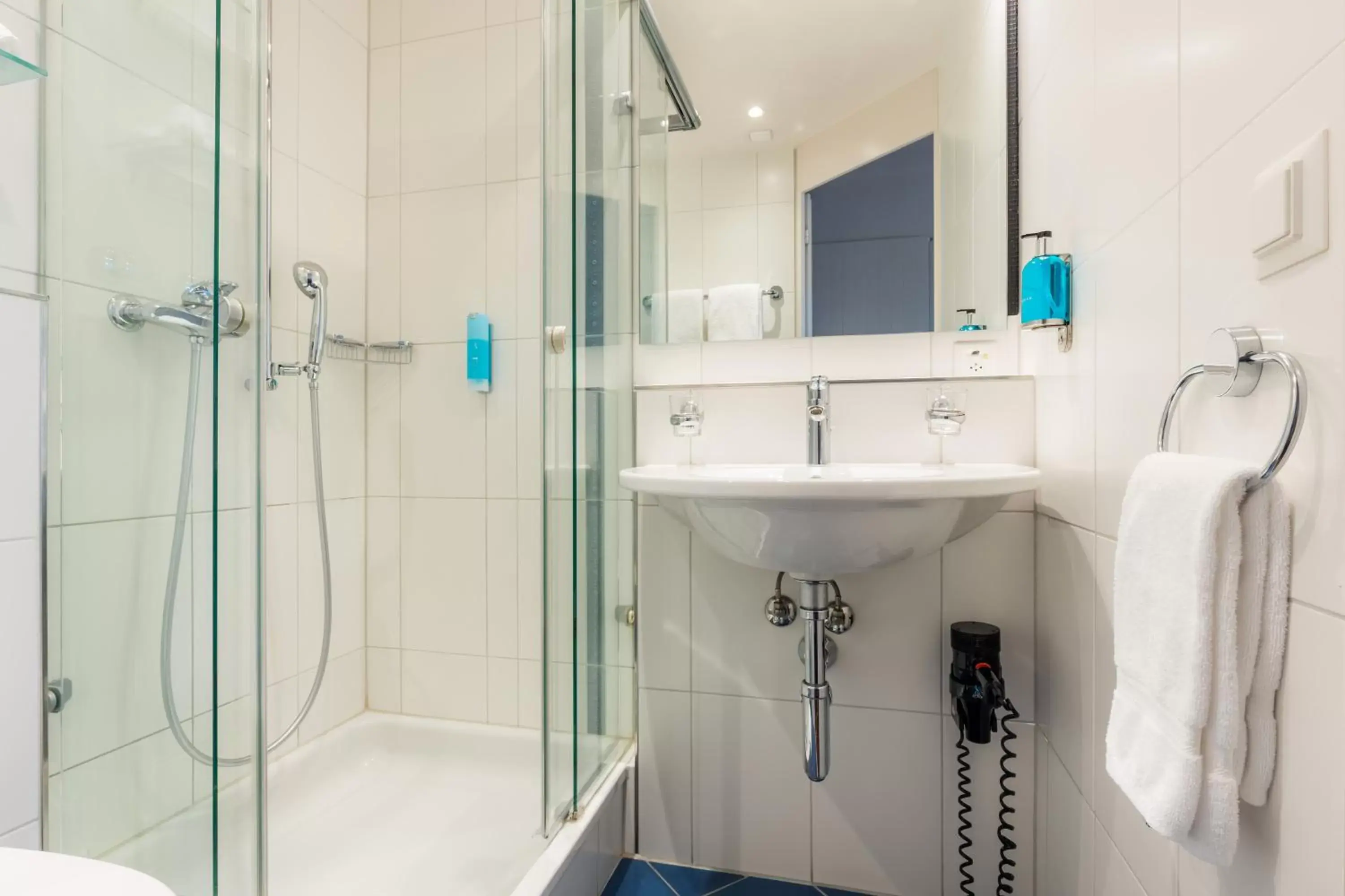 Bathroom in Hotel Des Alpes