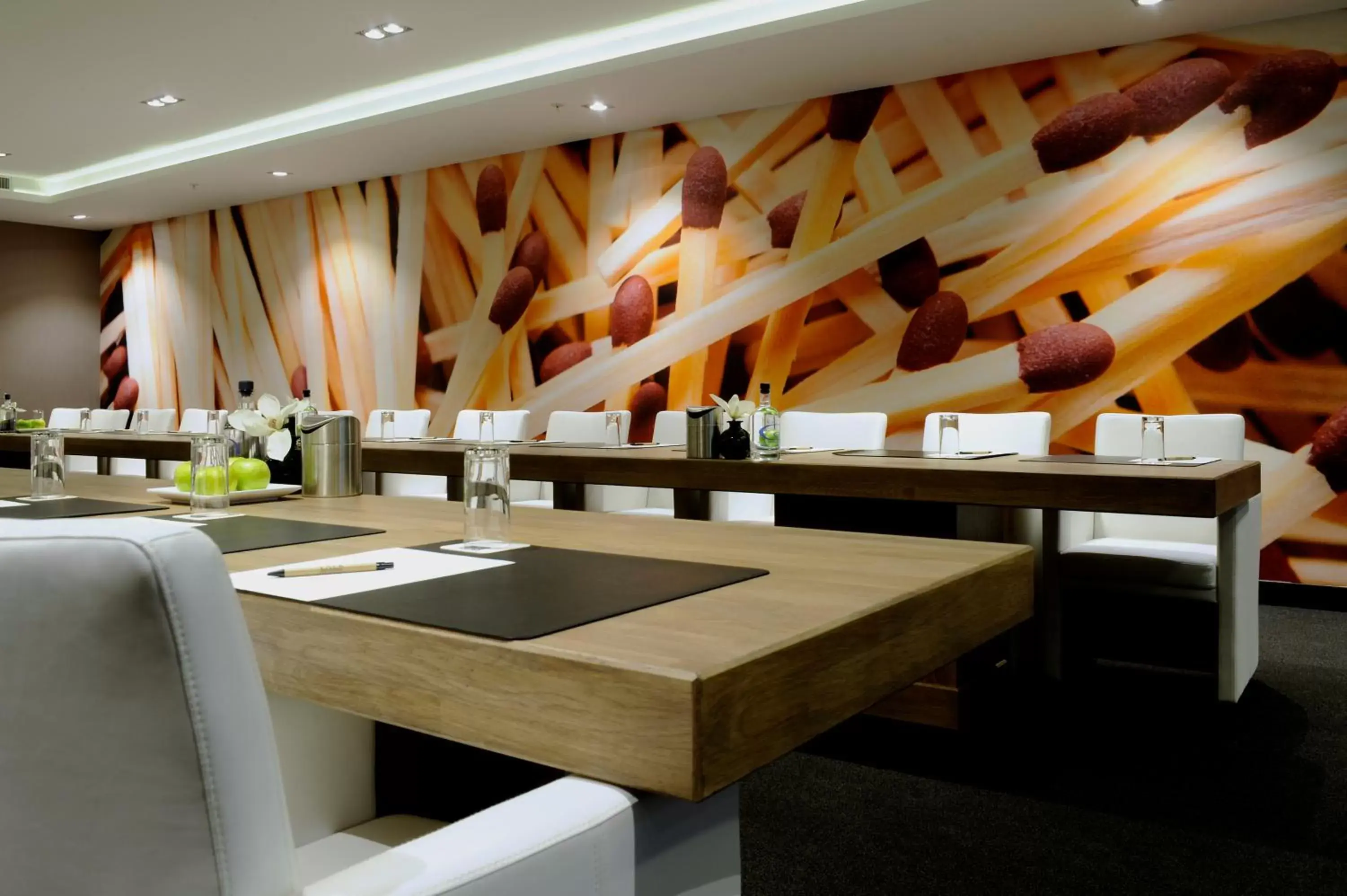 Business facilities, Restaurant/Places to Eat in Van der Valk Hotel Eindhoven