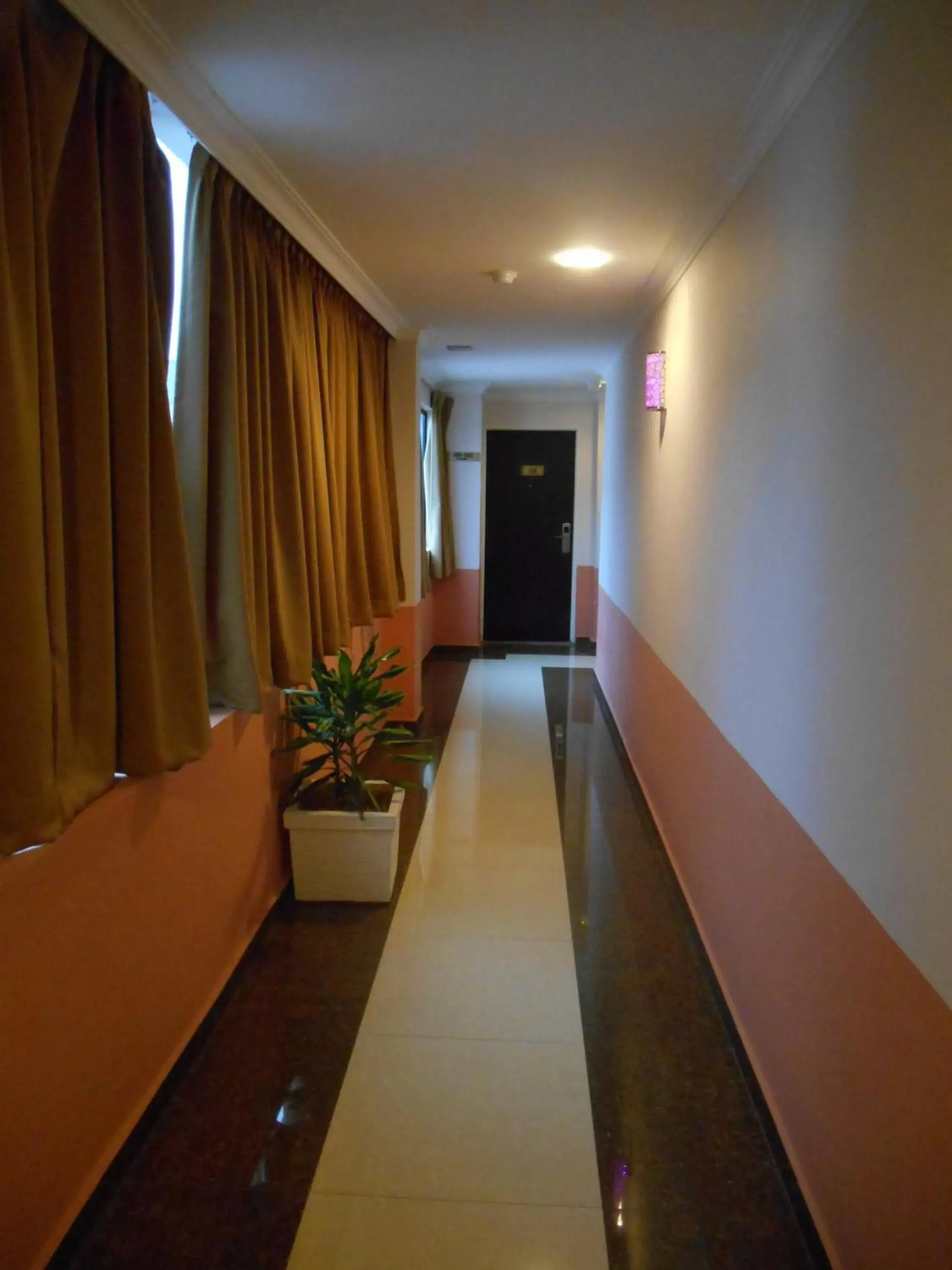 TV/Entertainment Center in Sai Villa Hotel Near Klia & Klia2