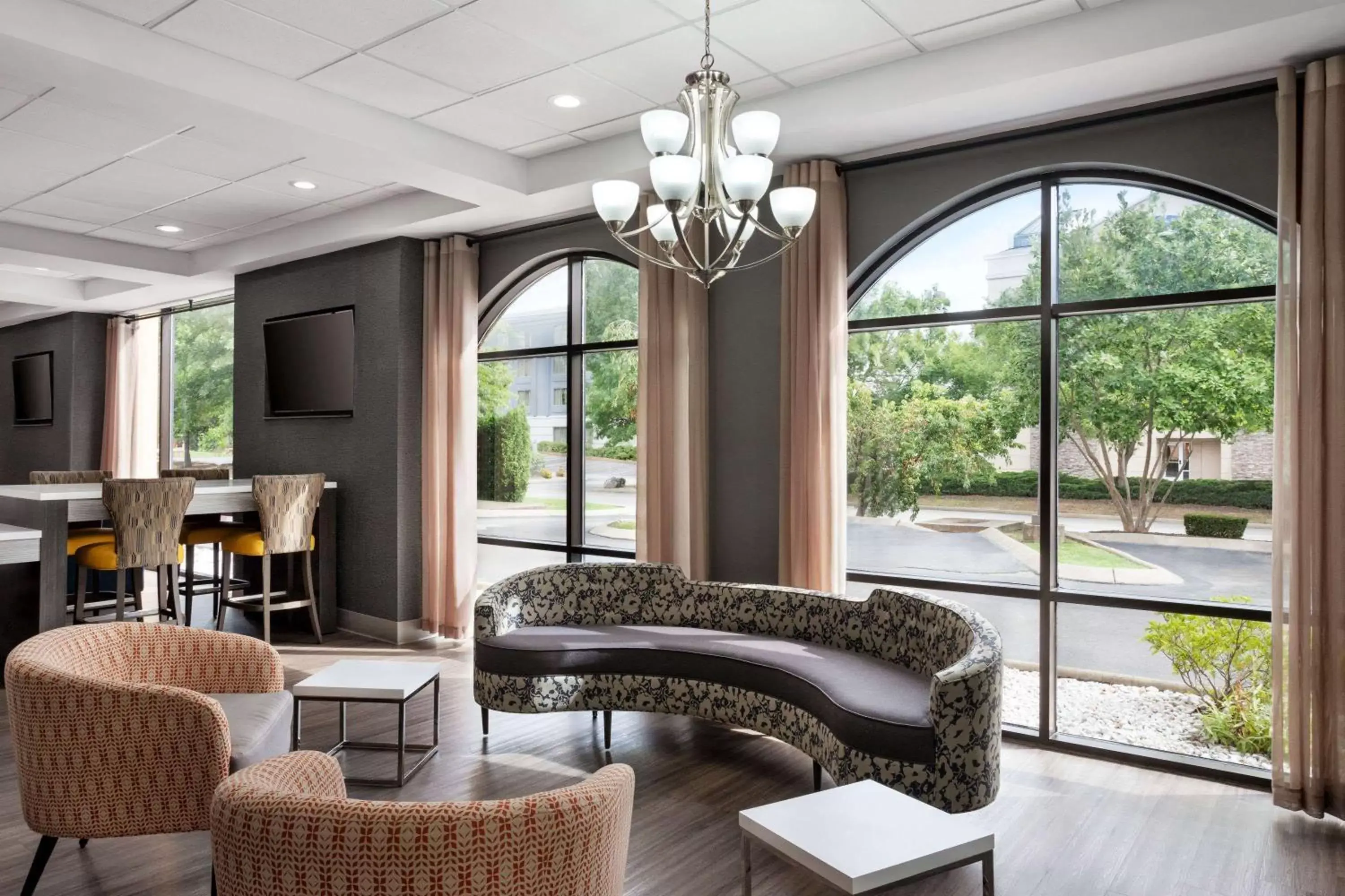 Lobby or reception, Seating Area in Days Inn & Suites by Wyndham Murfreesboro