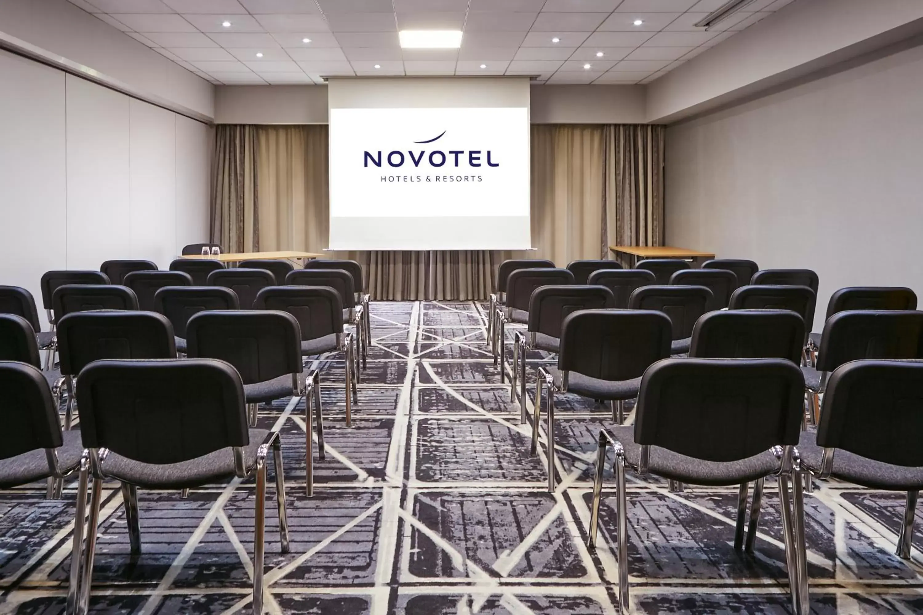 Meeting/conference room in Novotel Manchester West