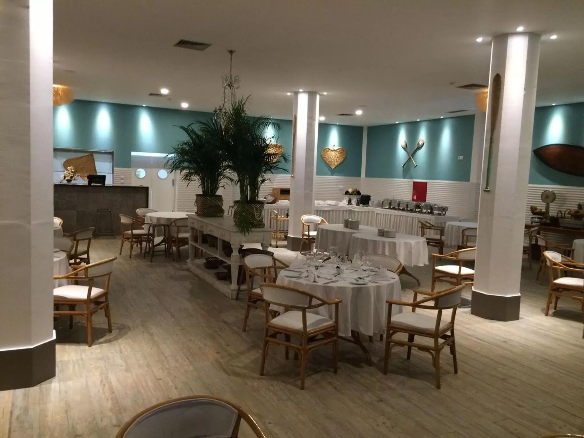 Restaurant/places to eat in Hotel Baia Azul Restaurant/places to eat in Hotel Baia Azul