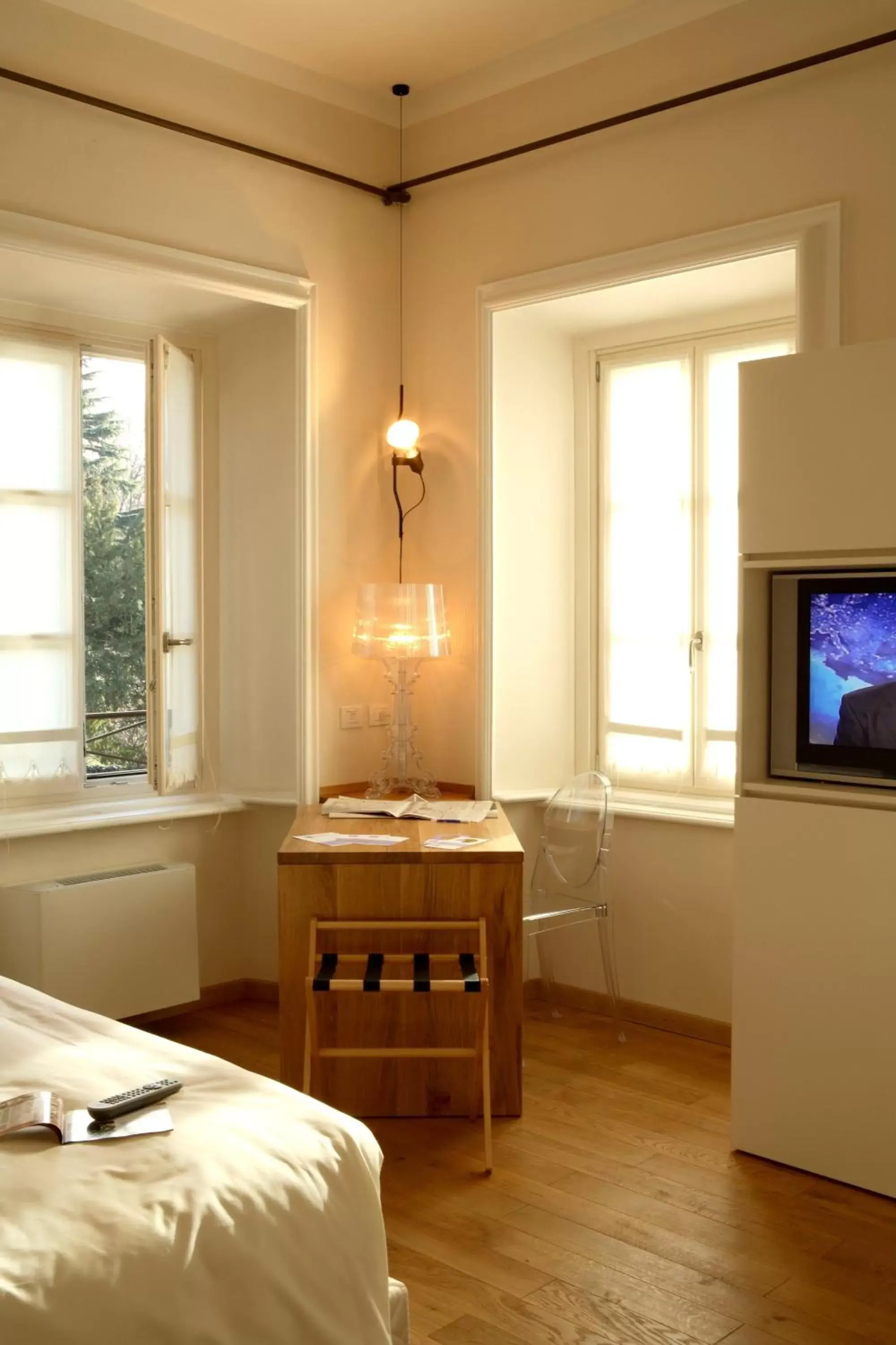 TV and multimedia in Art Hotel Varese