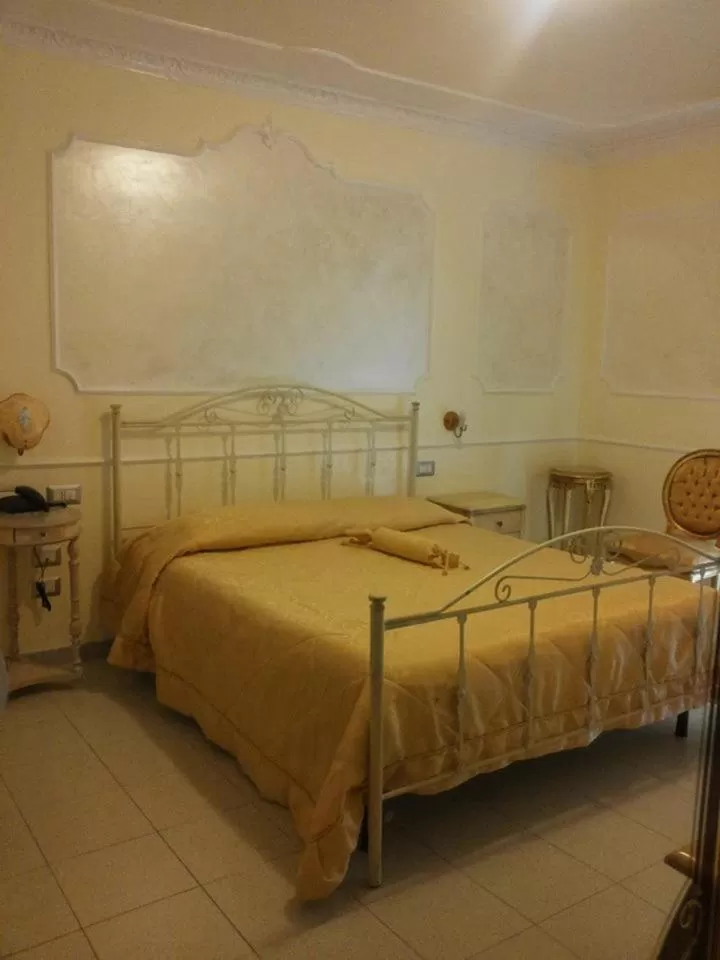 Bedroom, Bed in Punto Verde