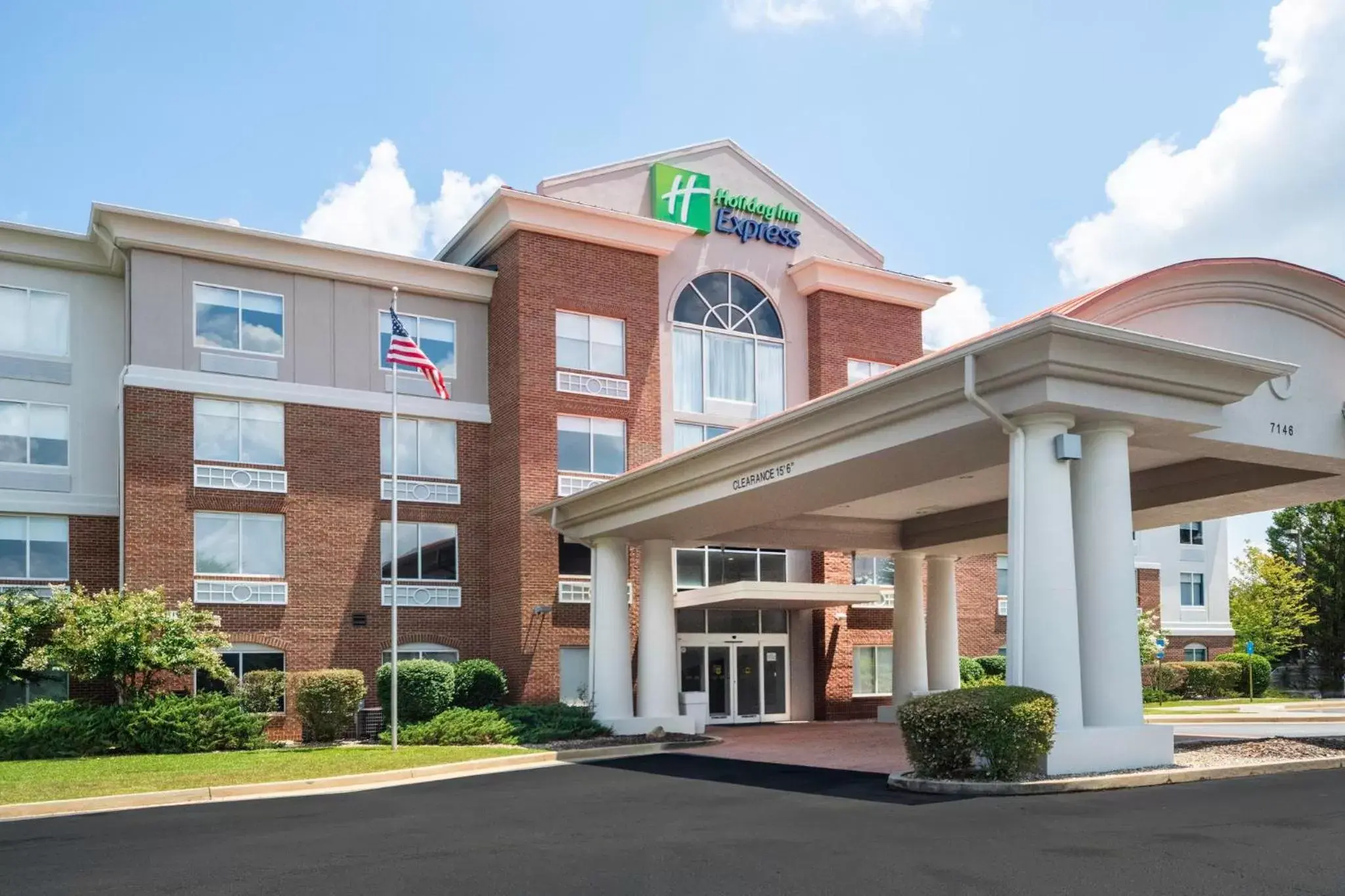 Property Building in Holiday Inn Express and Suites Atlanta-Johns Creek, an IHG Hotel