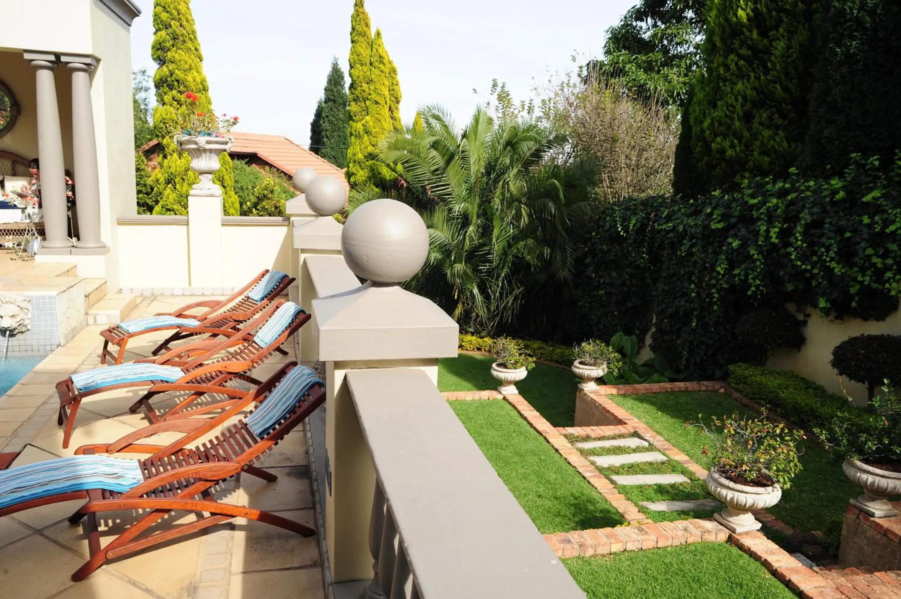 Garden, Pool View in Villa Lugano Guesthouse