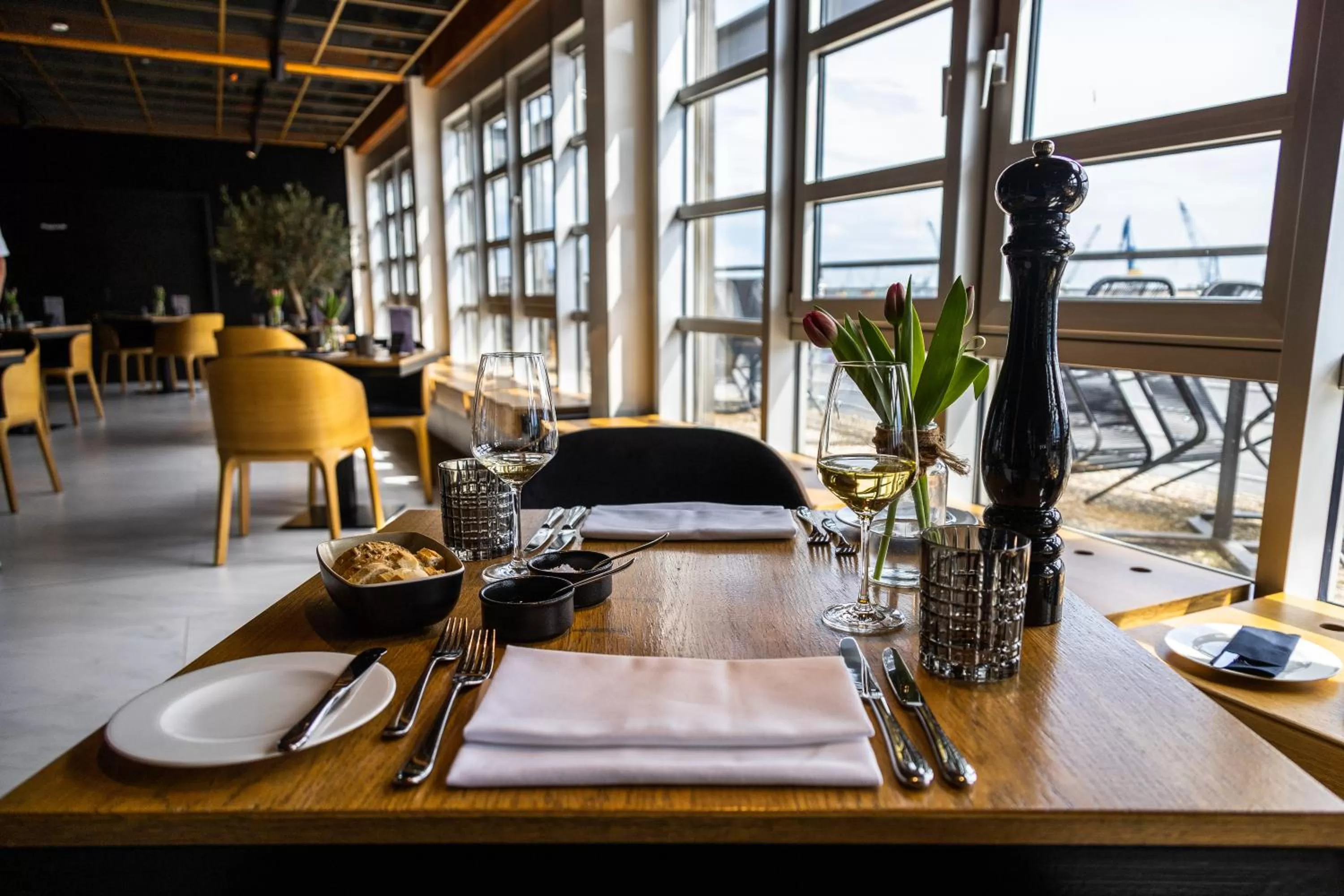 Restaurant/places to eat in GINN Hotel Hamburg Elbspeicher