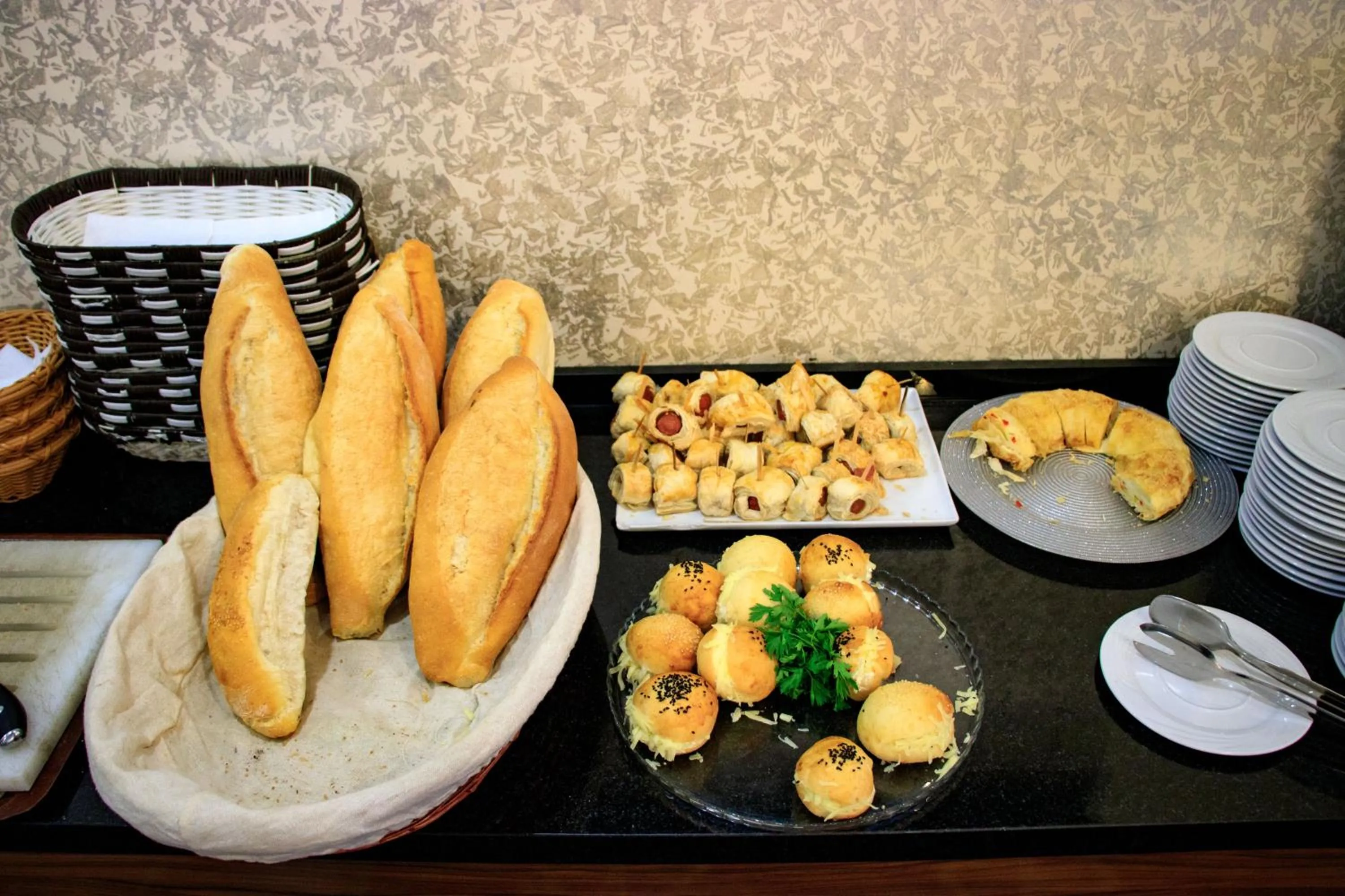 Food and drinks in Burcman Hotel