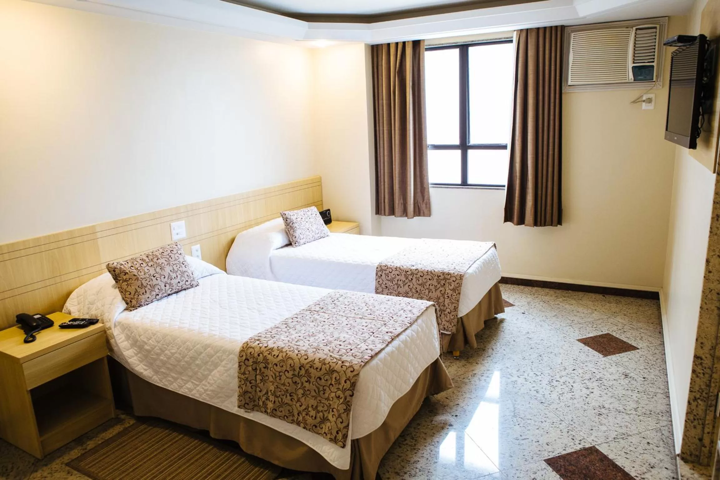 Bedroom, Bed in Elegance Praia Hotel