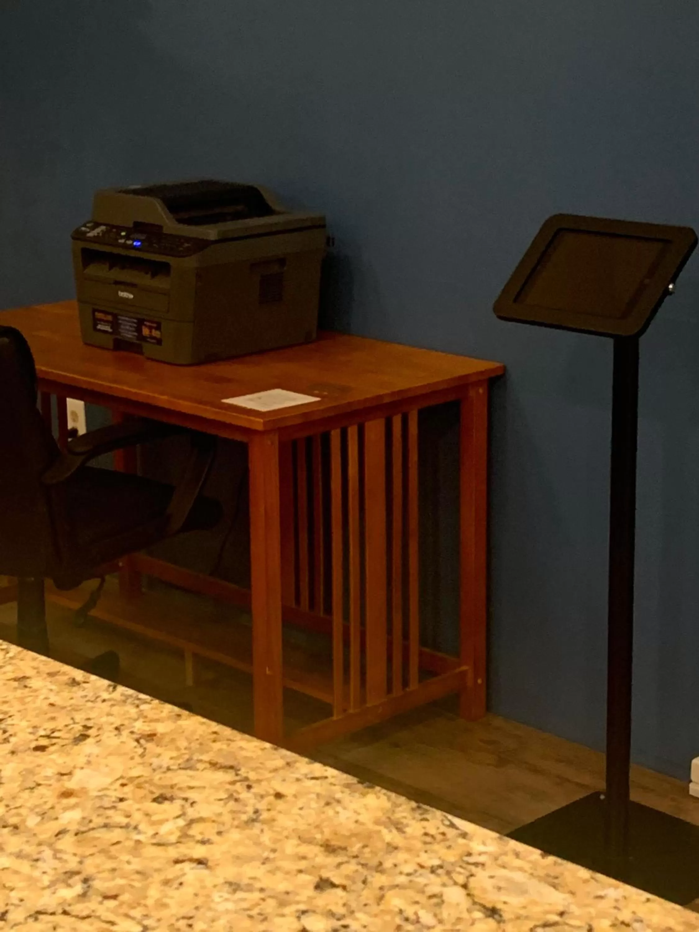 TV and multimedia in Baymont by Wyndham Limon