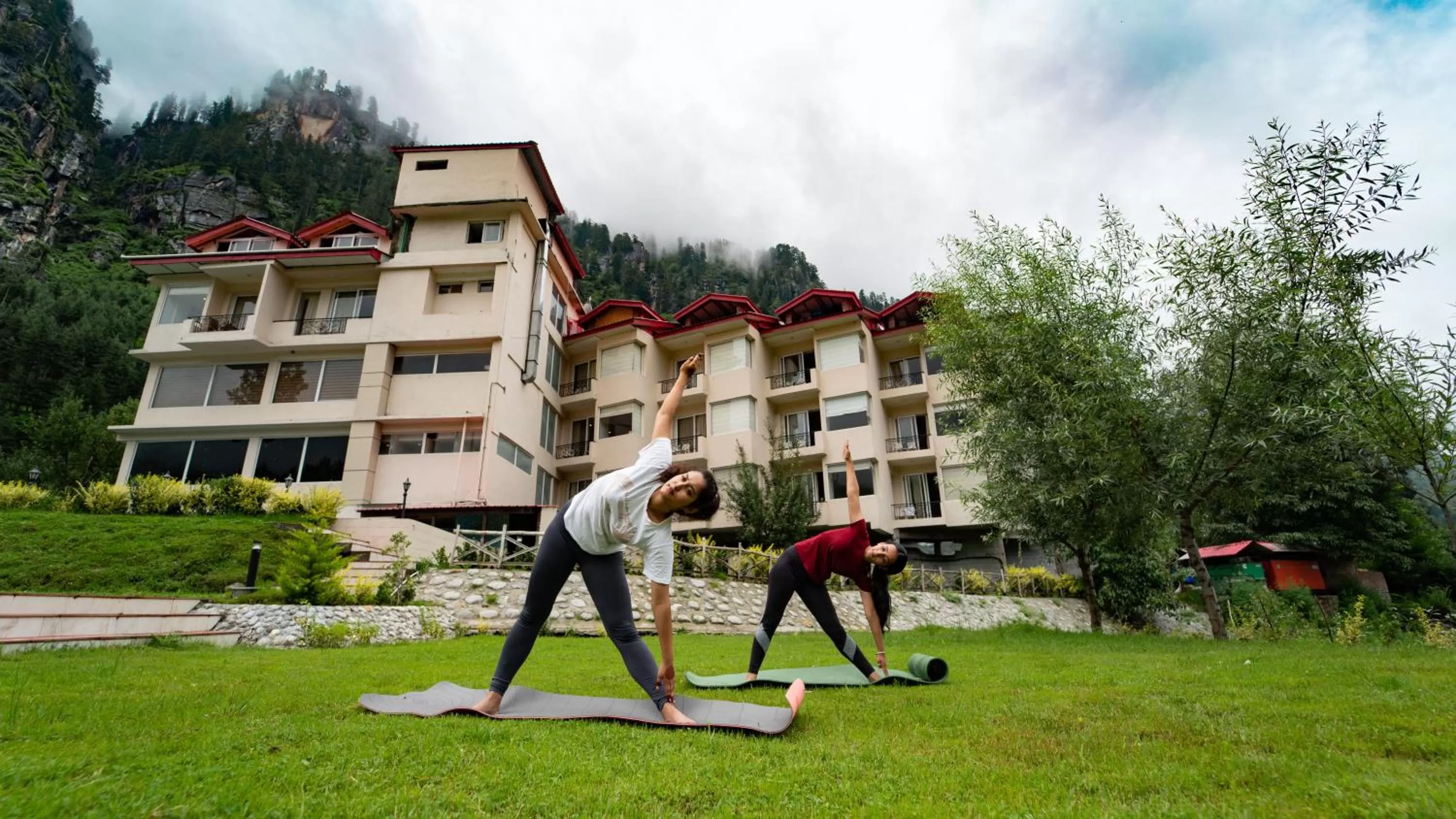 The Allure Grand Resort -A Majestic Riverside Retreat