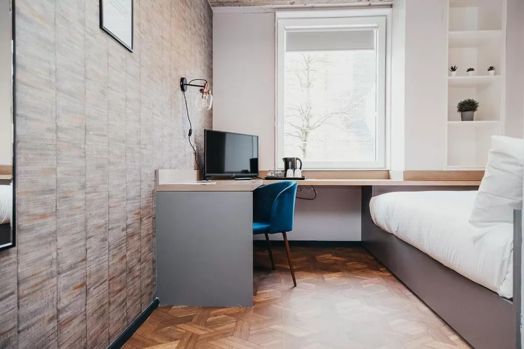 Bed in Quarter by the Warren Collection