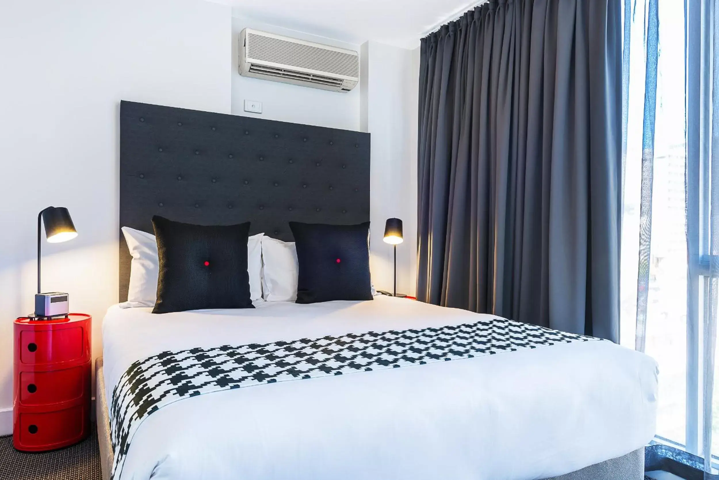 Bedroom, Bed in Quality Apartments Melbourne Central