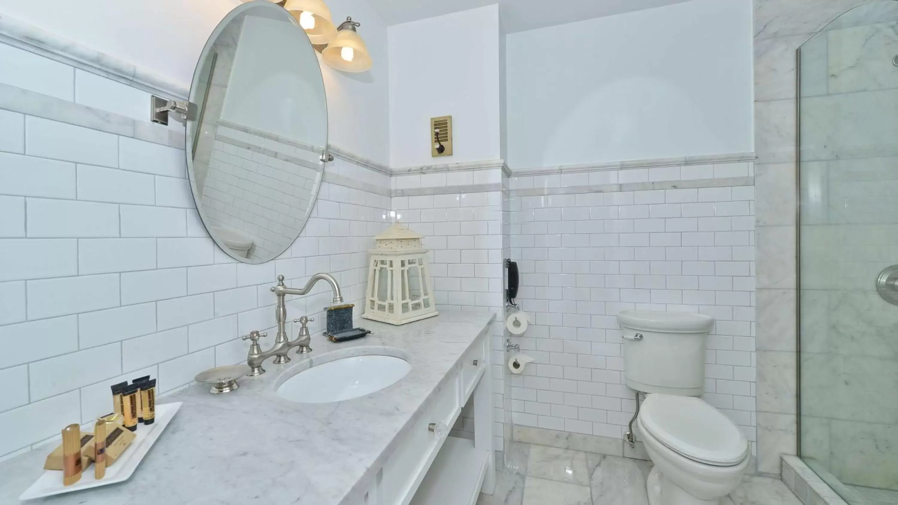 Bathroom in Prestige Lakeside Resort, WorldHotels Elite