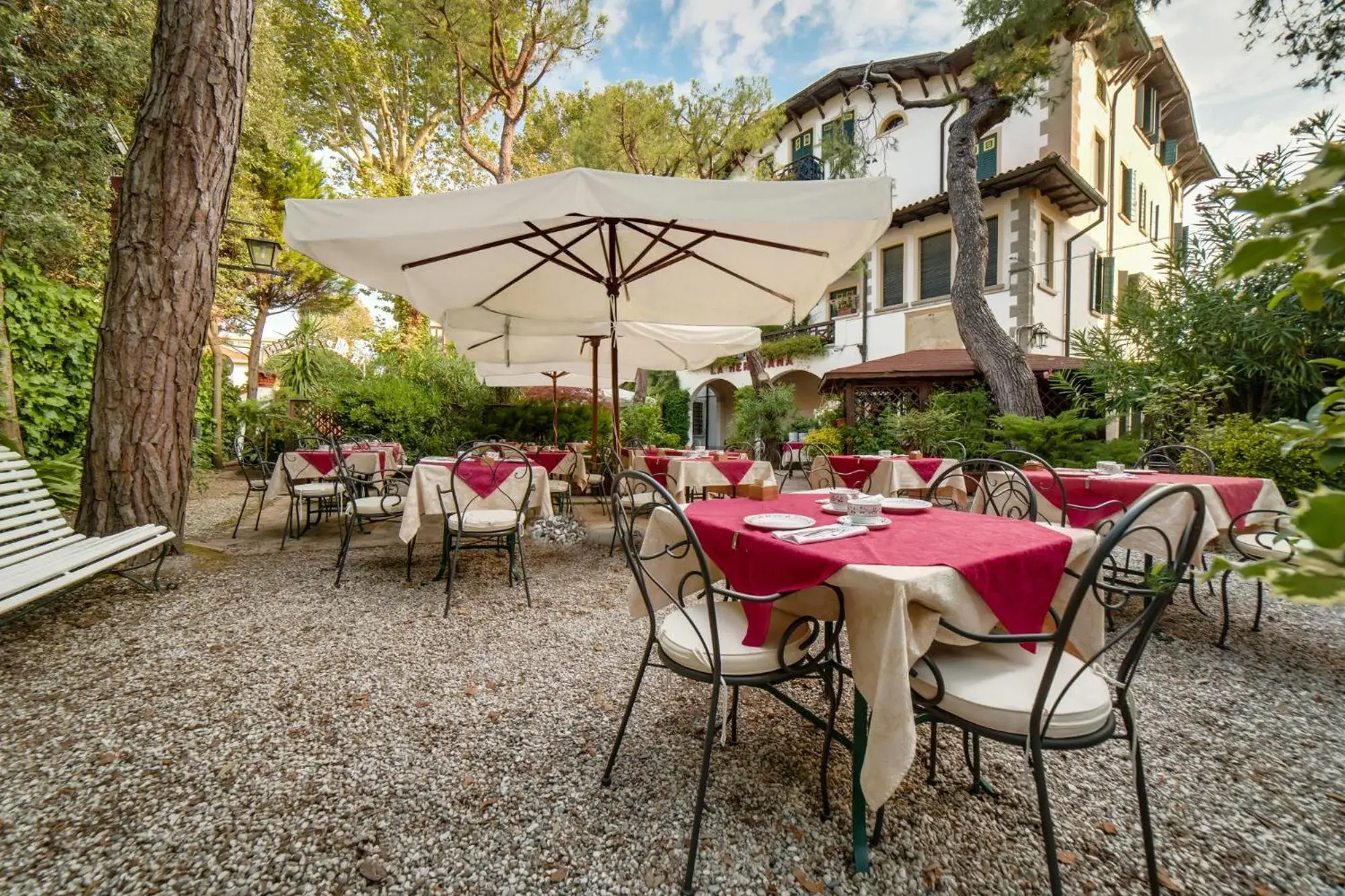 Garden, Restaurant/Places to Eat in Hotel La Meridiana