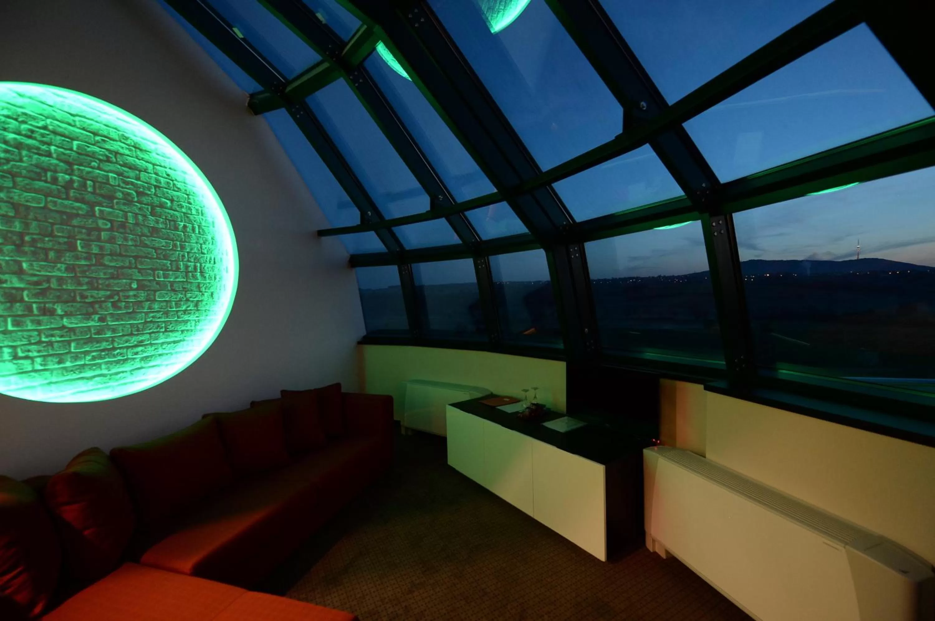 Night in Hotel Hedonic