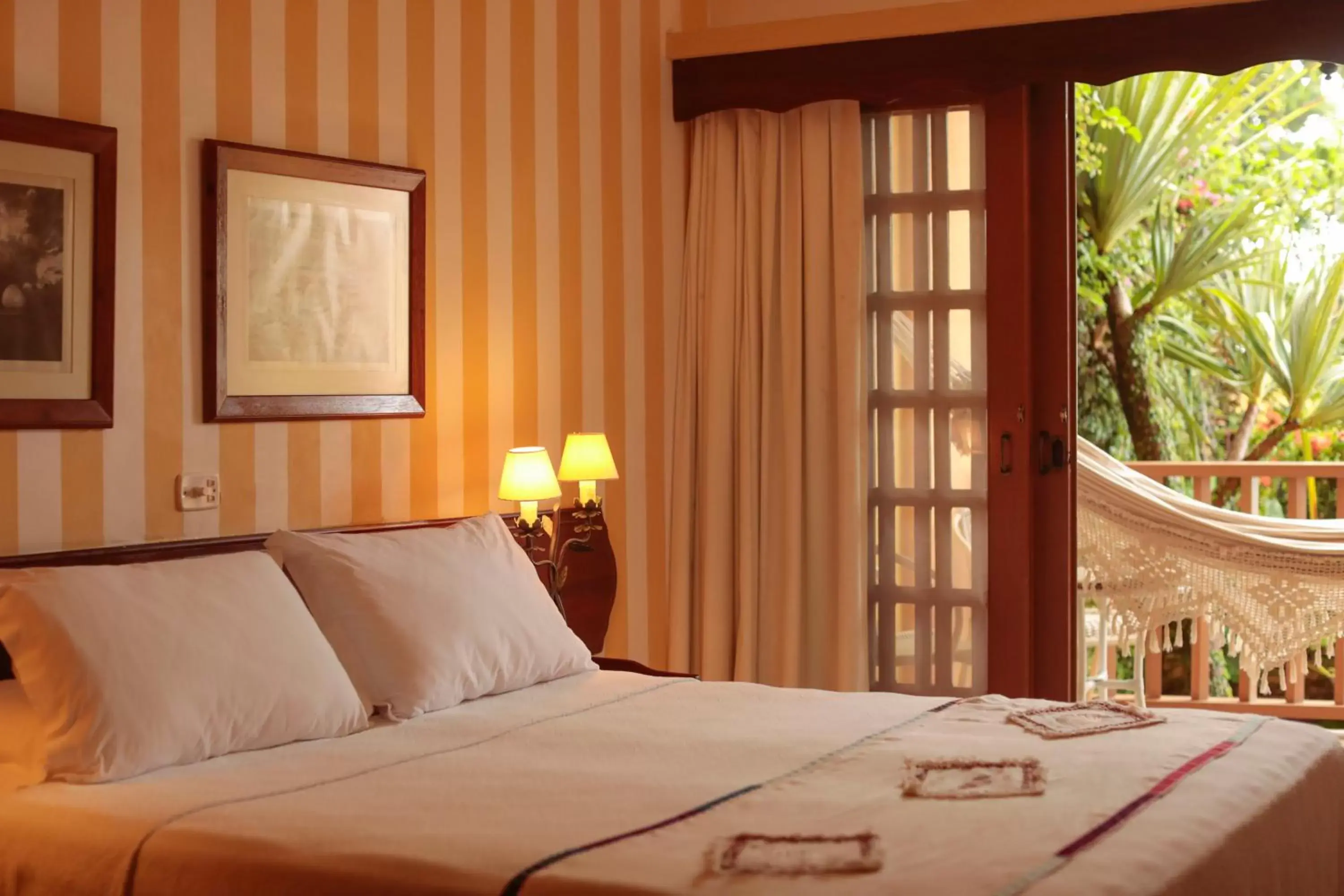 Garden view, Bed in Manary Praia Hotel