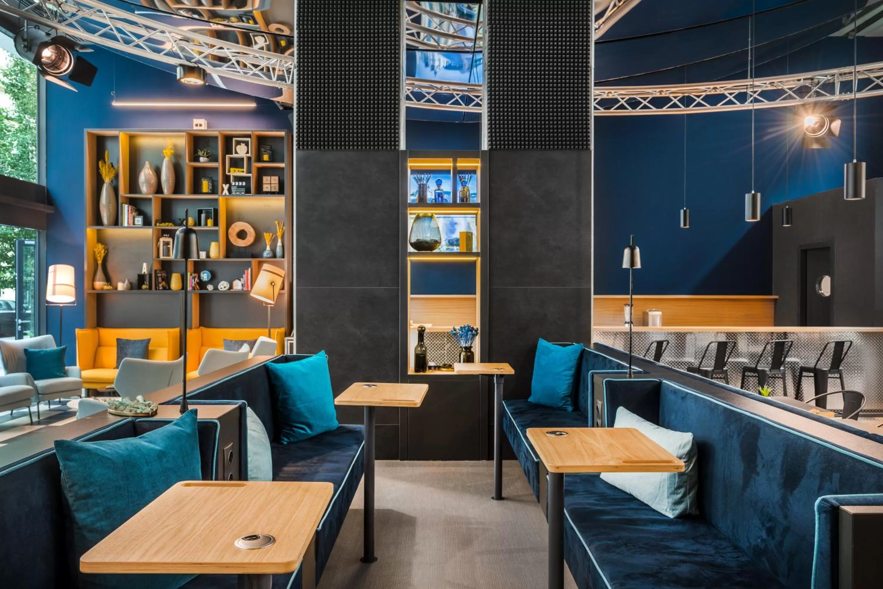 Lobby or reception in D8 Hotel