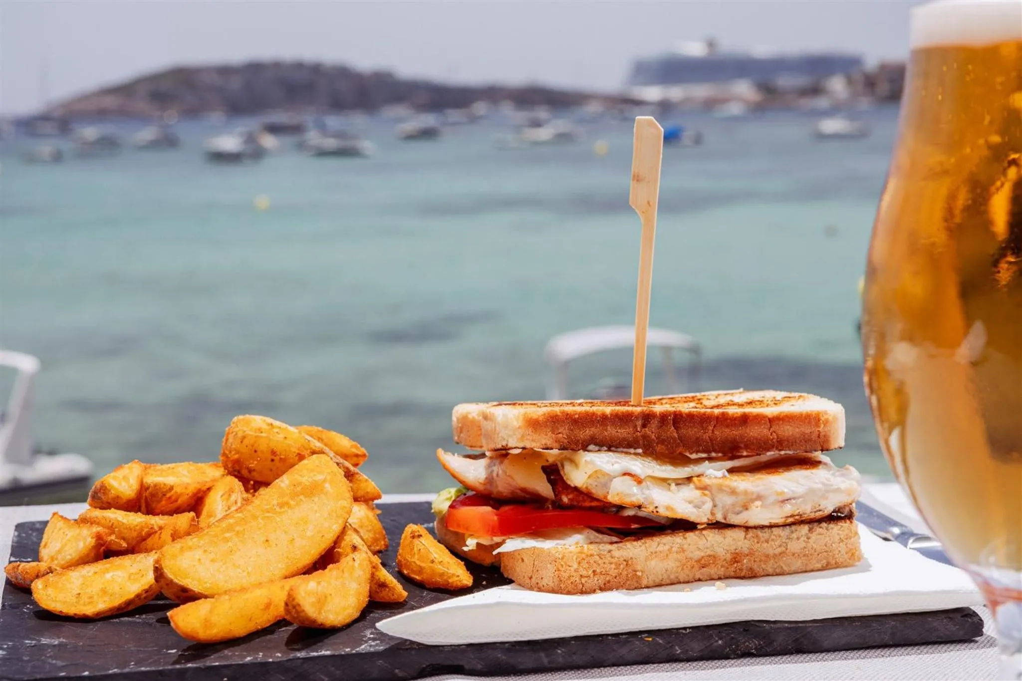 Food and drinks in Hotel Simbad Ibiza