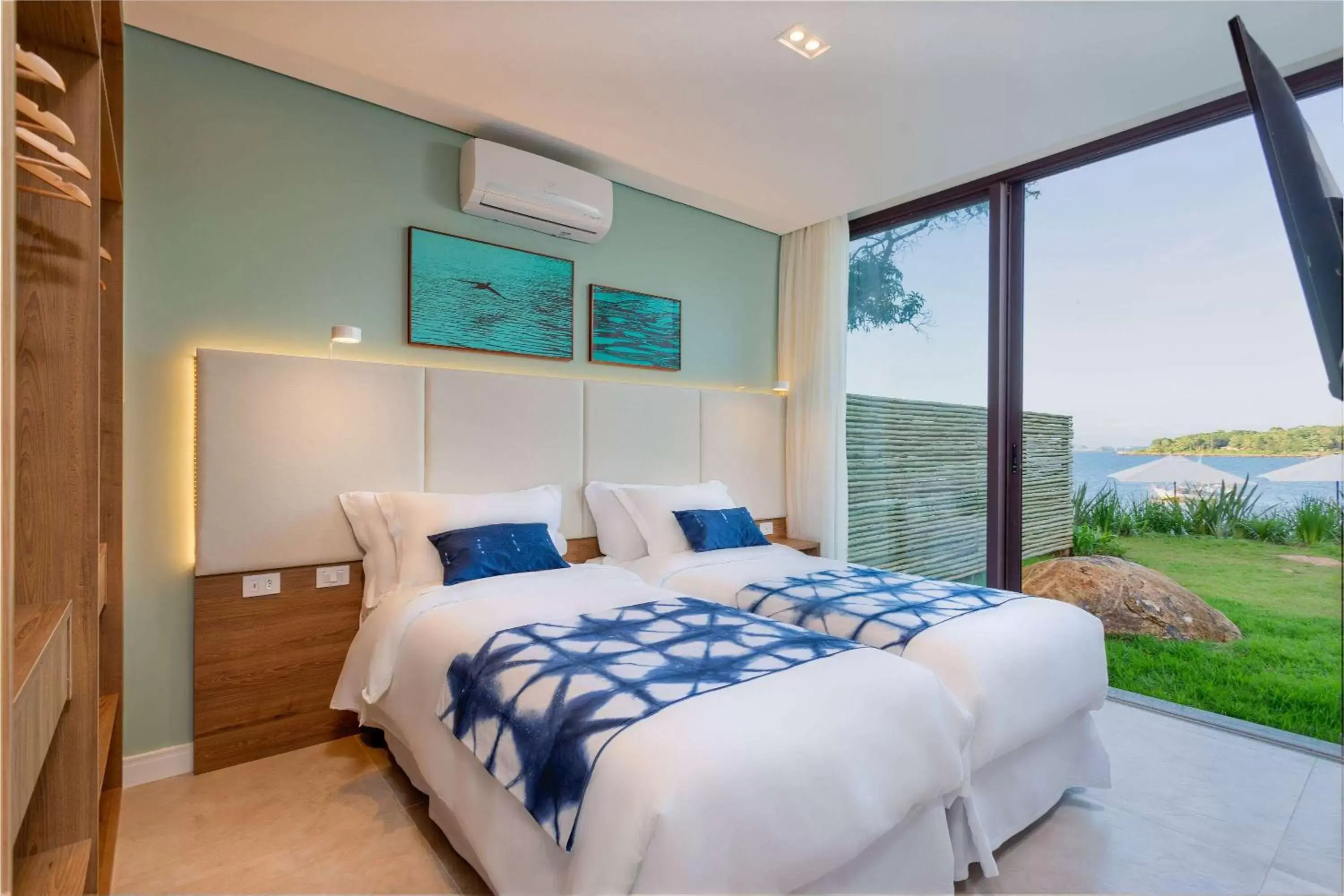 Photo of the whole room, Bed in Wyndham Ilhabela Casa Di Sirena