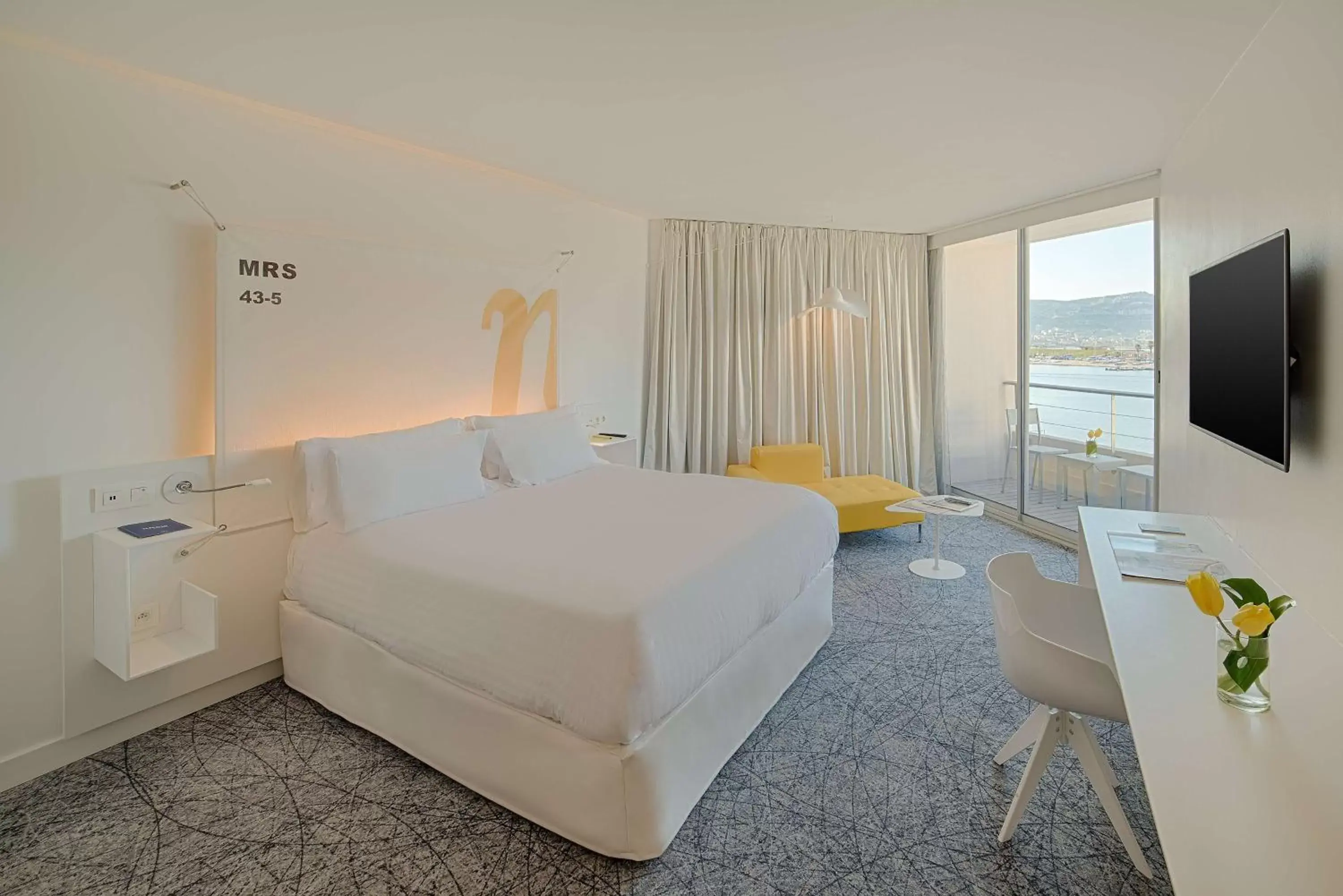 Bedroom, Bed in nhow Marseille